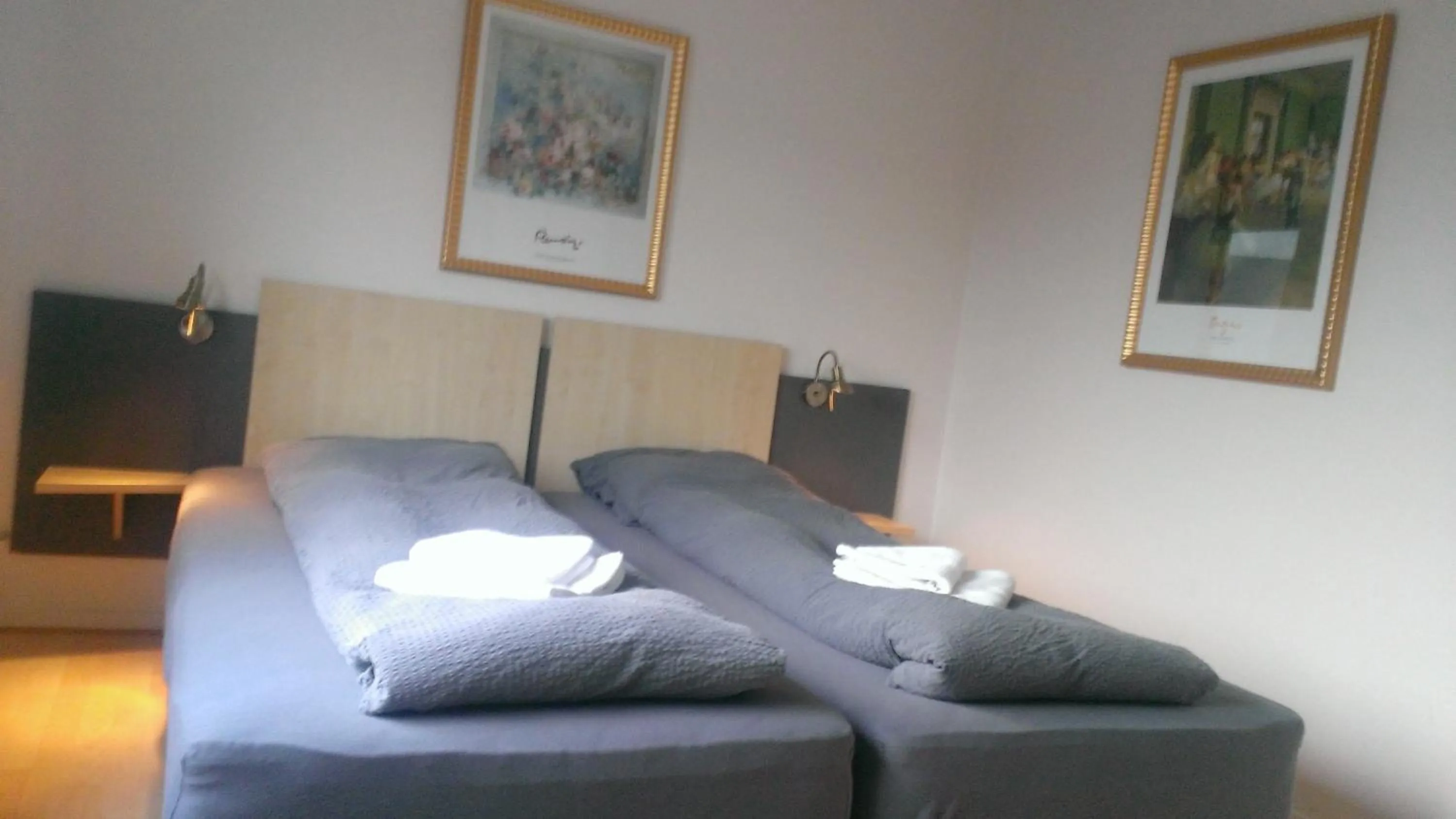 Twin Room in 62N Guesthouse - City Center