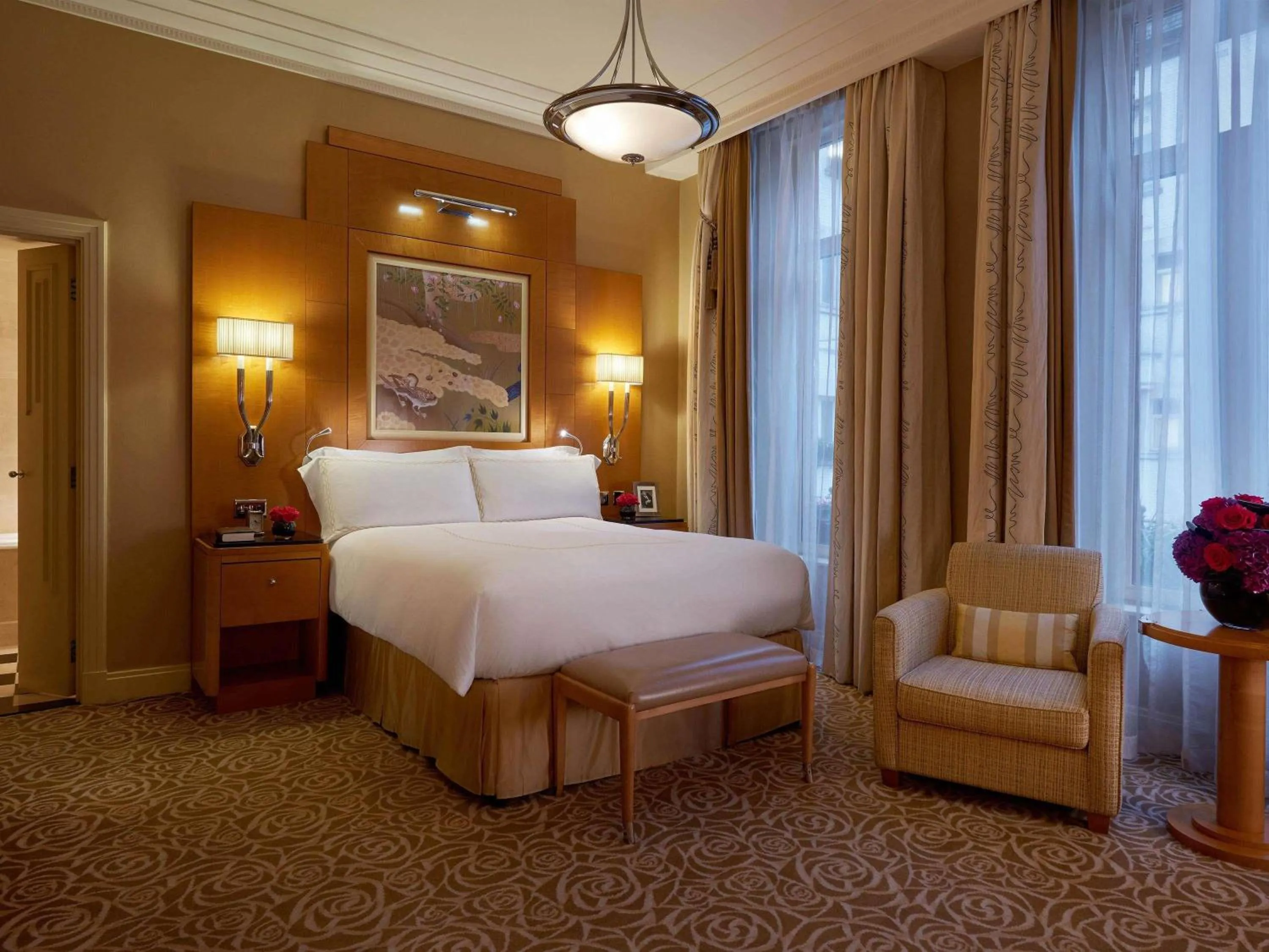 Superior Queen Room in The Savoy