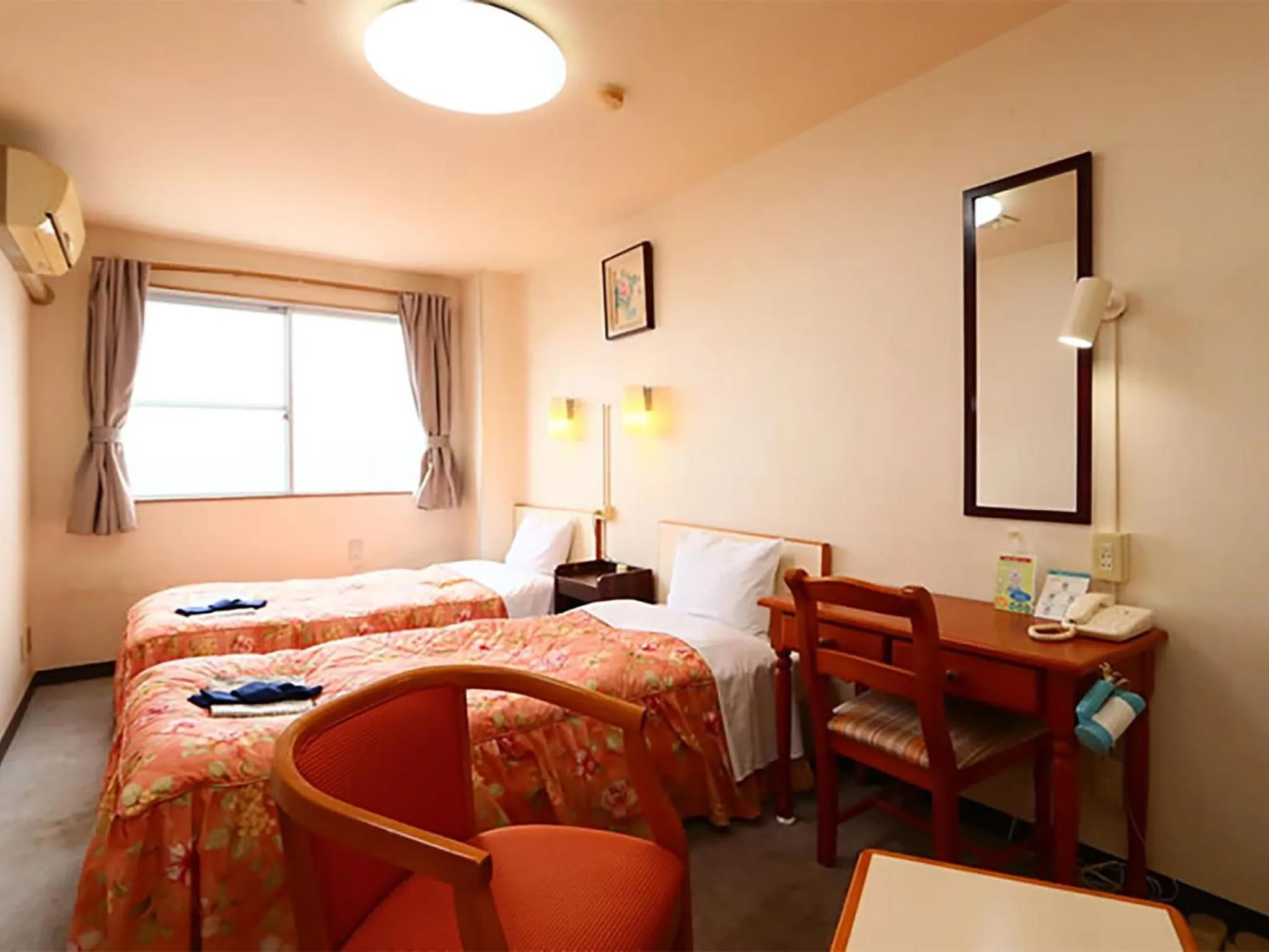 Standard Twin Room - single occupancy in Business Hotel Miharashitei