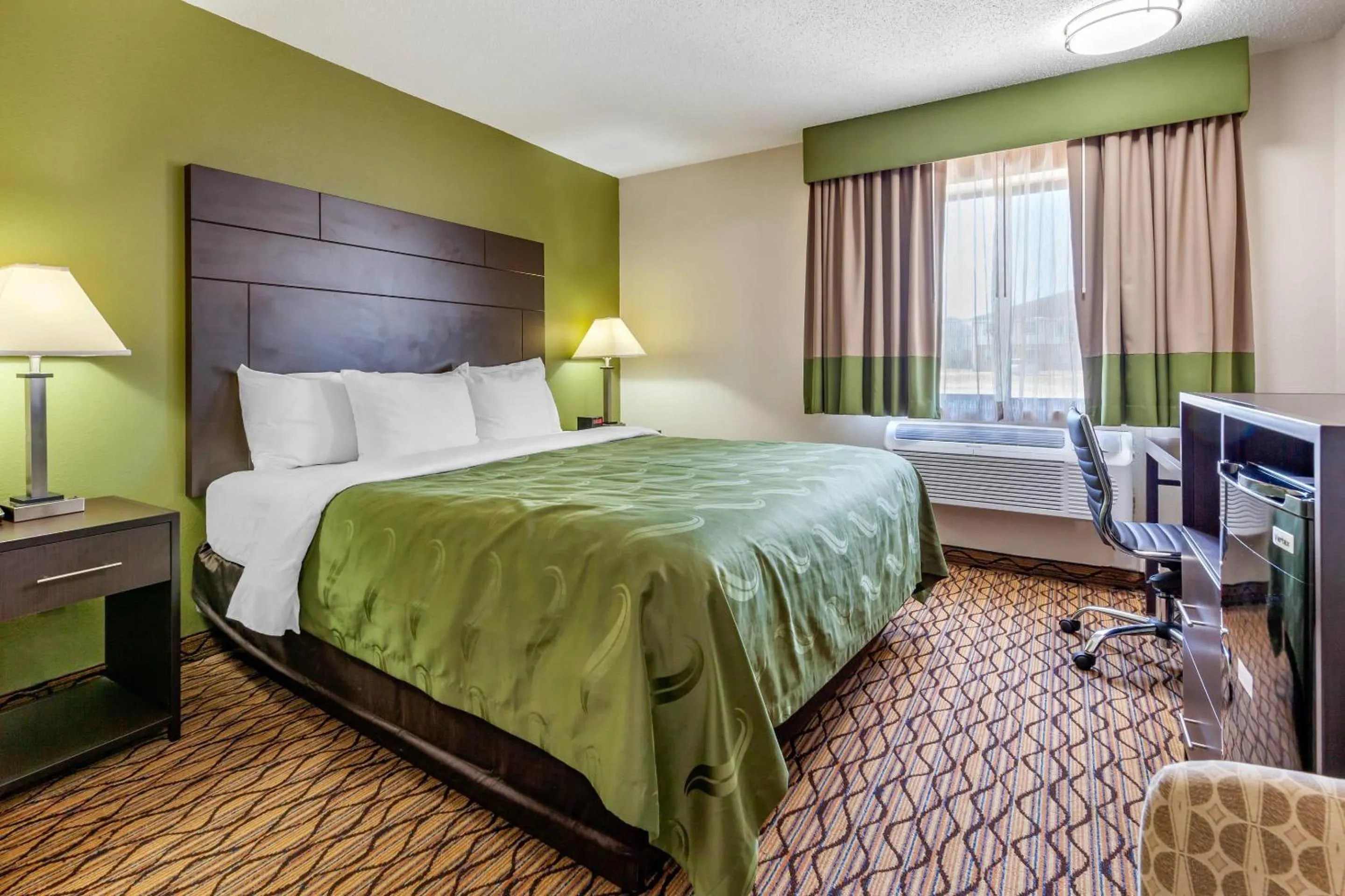 Standard King Room - Non-Smoking  in Quality Inn New London