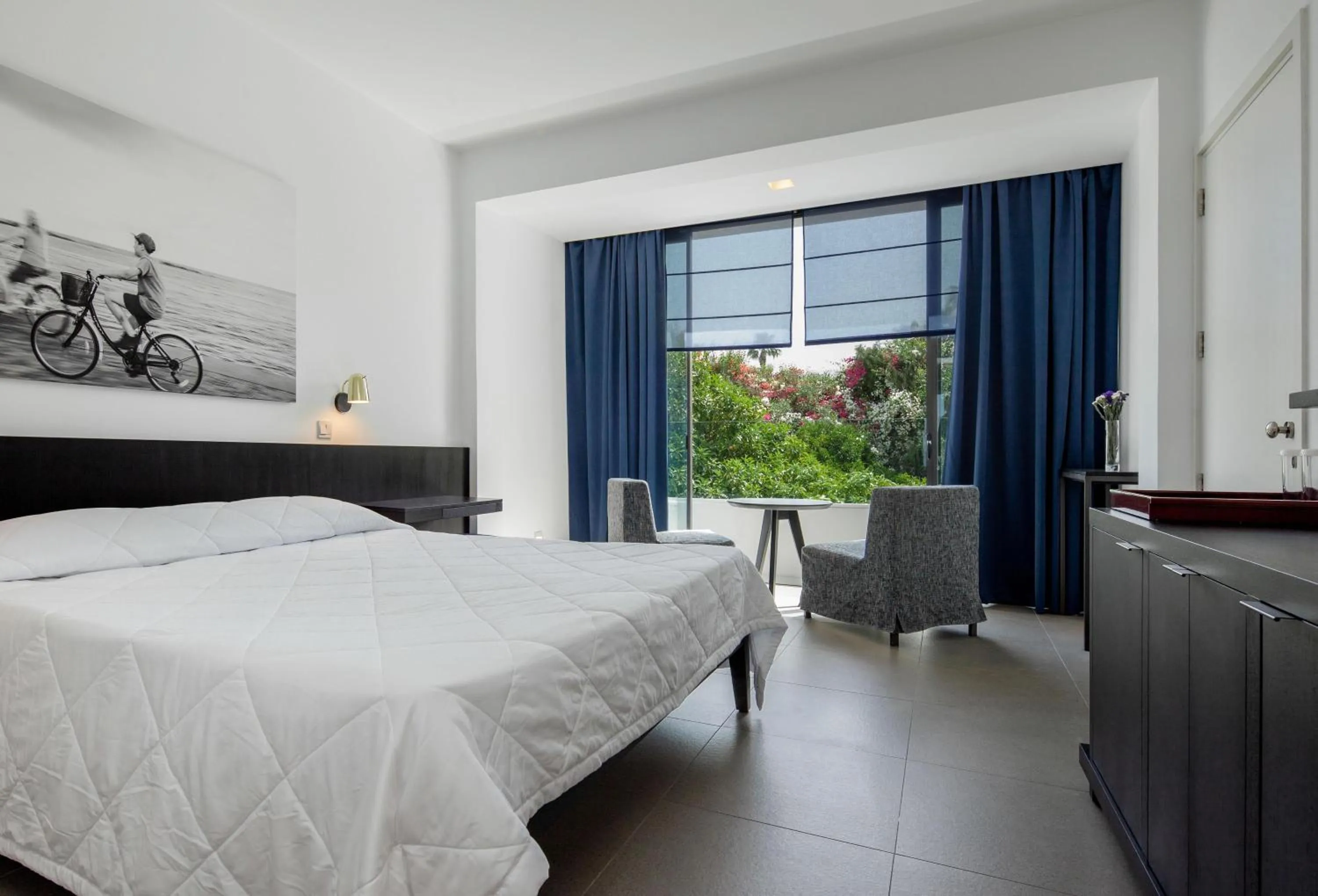 Inland View Room in Almyra