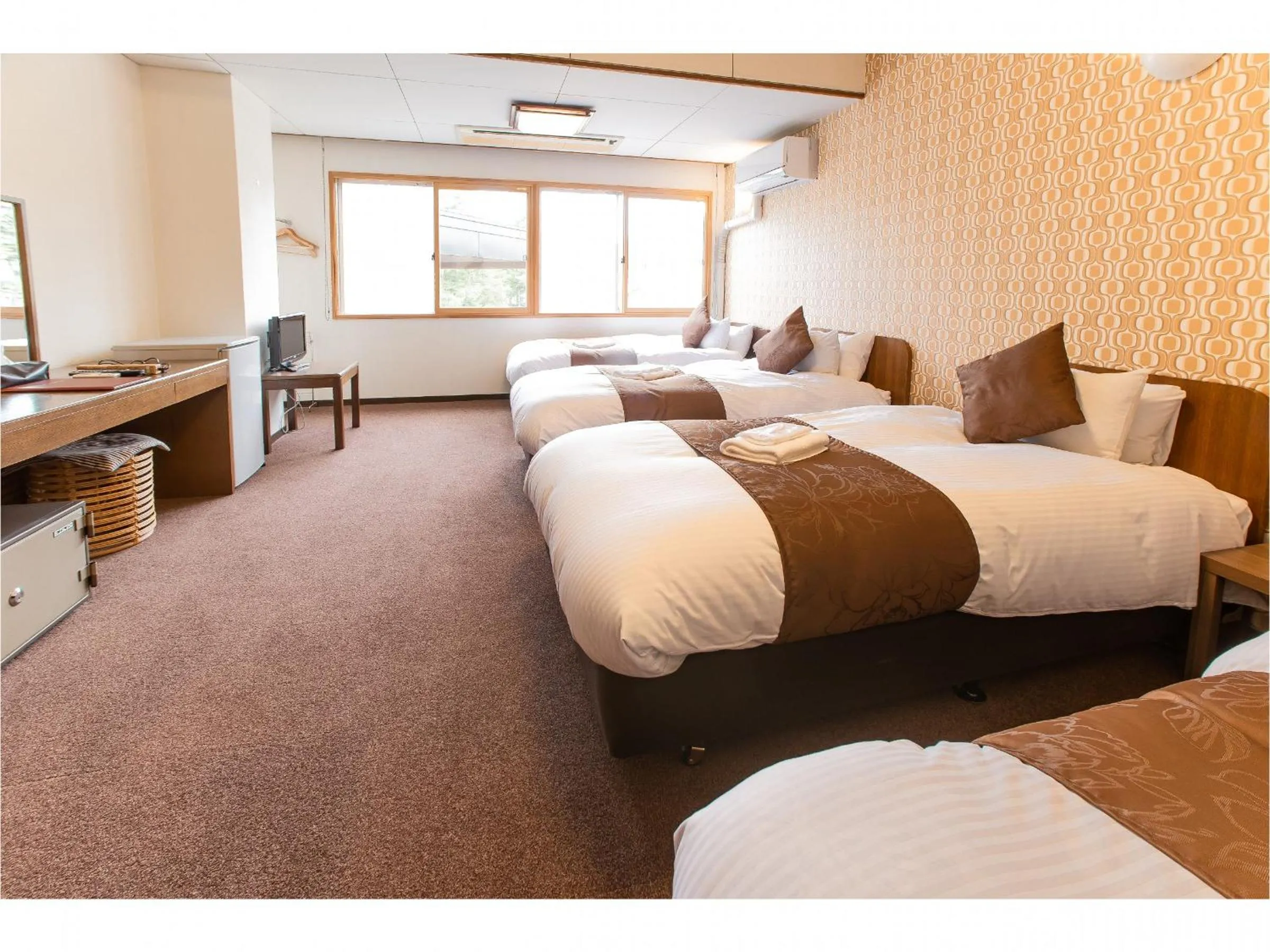 Quadruple Room with Shared Bathroom in Nomad Hakuba