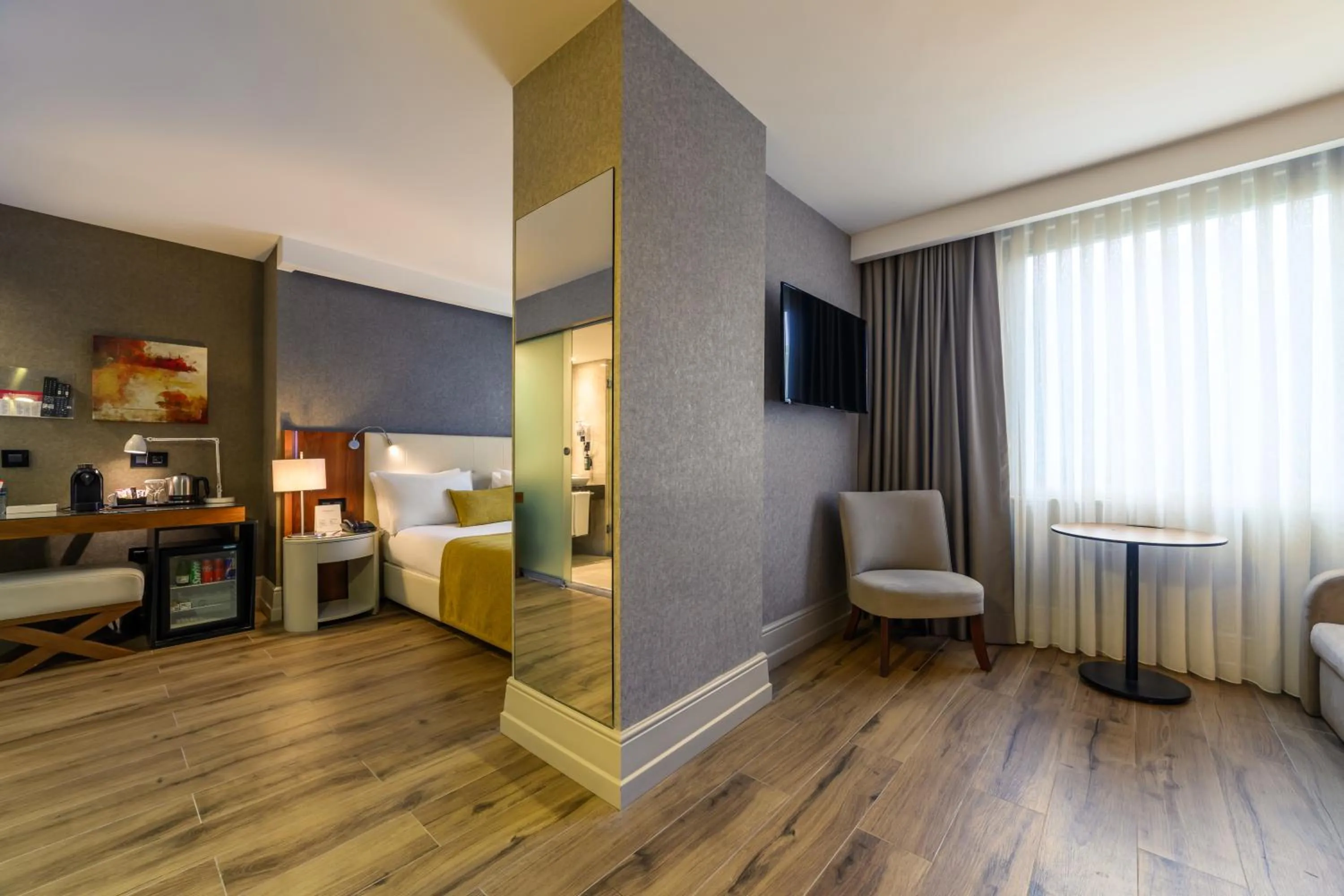 Deluxe Double Room in Ramada by Wyndham Istanbul Grand Bazaar