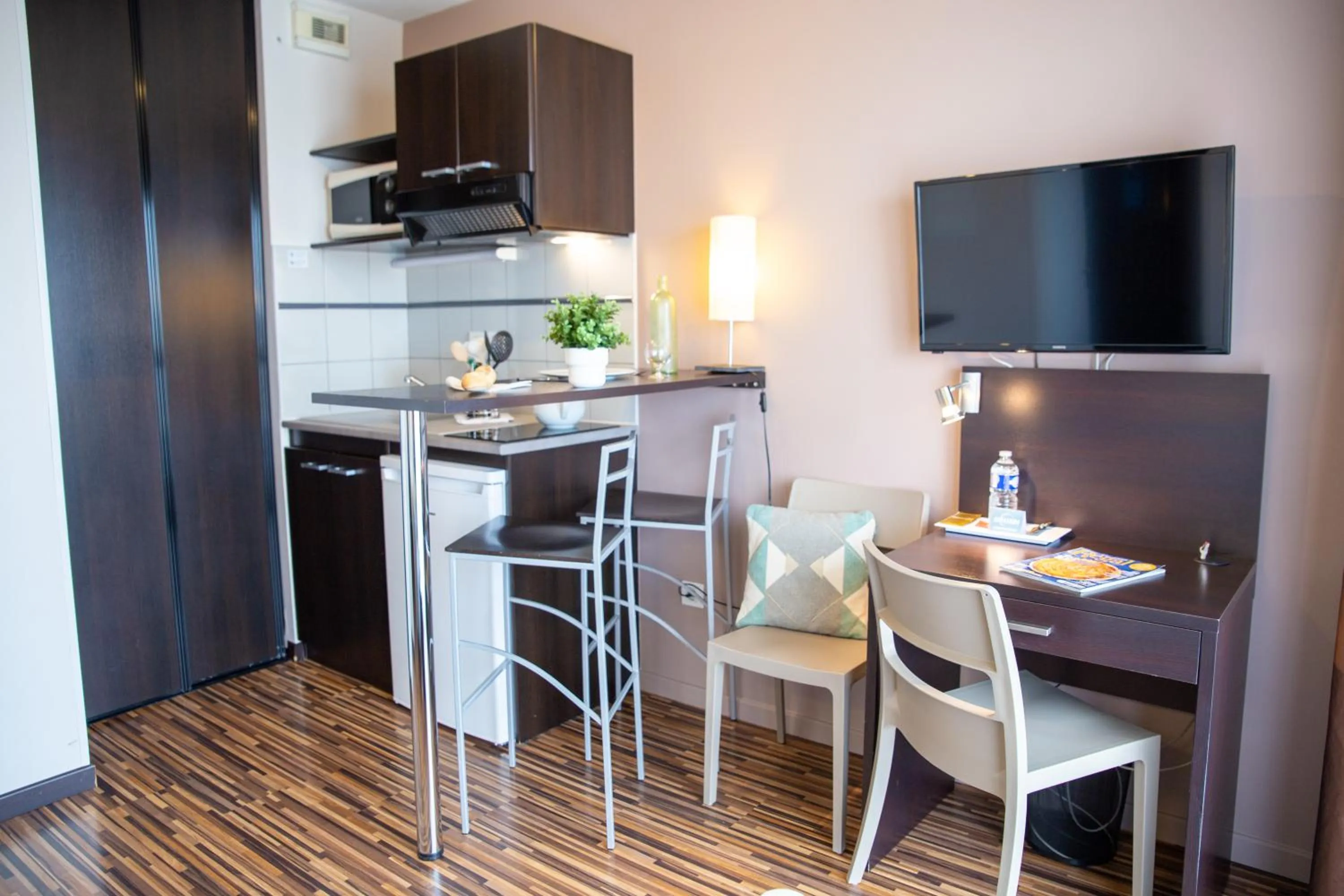 One-Bedroom Apartment (2 Adults) in Clarion Aparthotel Toulouse Le Parc de l'Escale