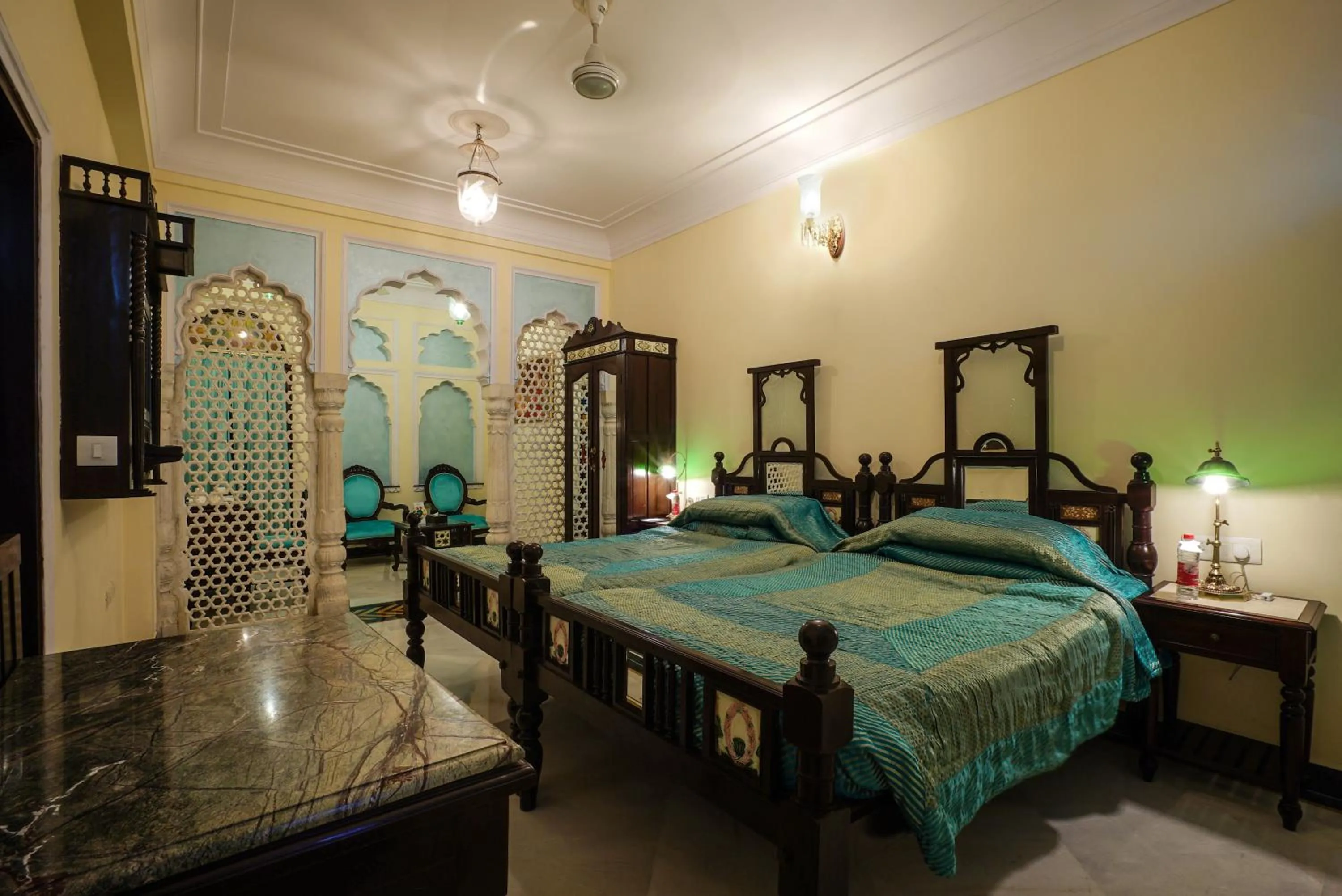 Deluxe Double Room - single occupancy in Shahpura House