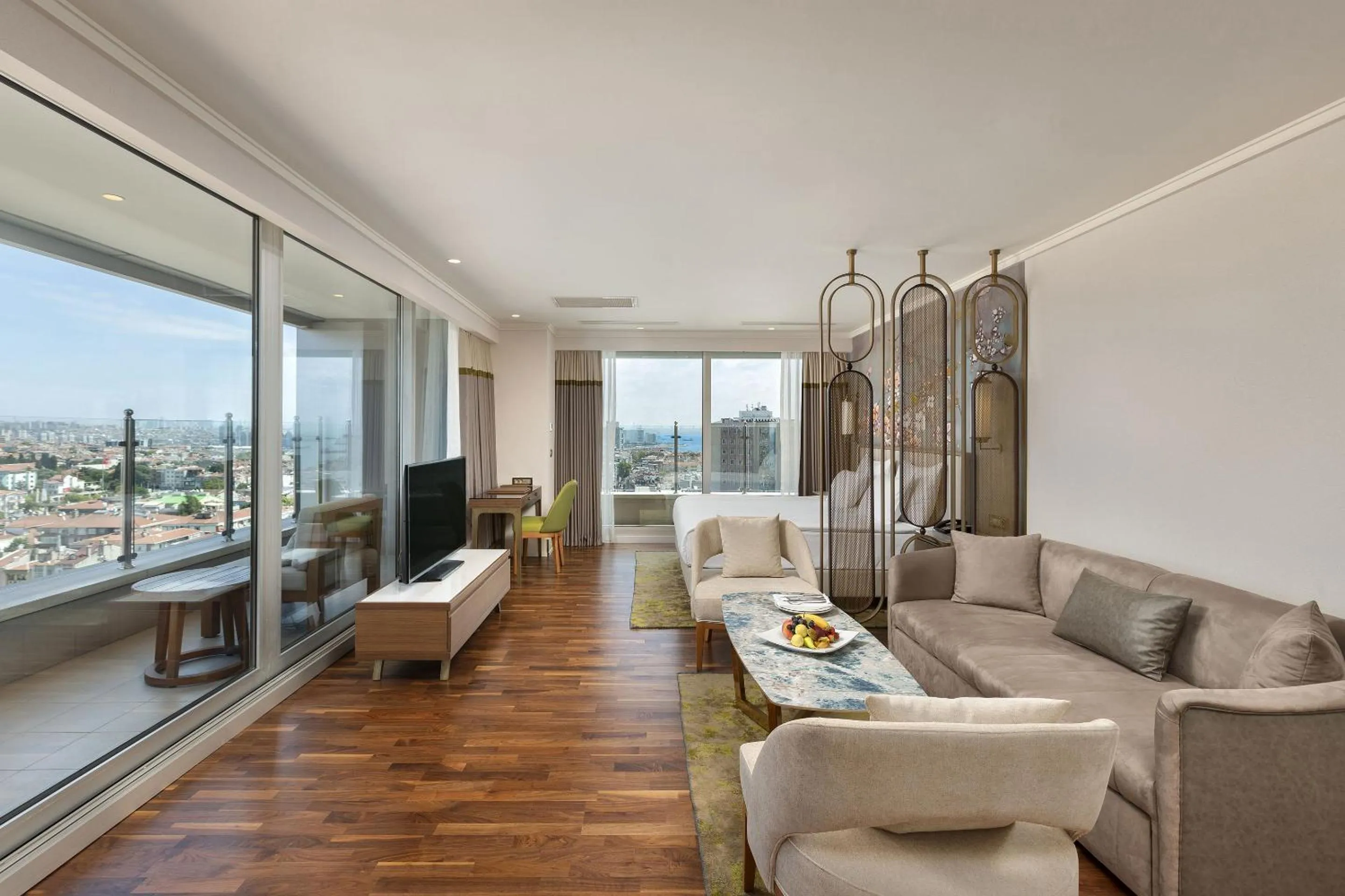 Junior Suite with Sea View in Titanic Port Bakirkoy