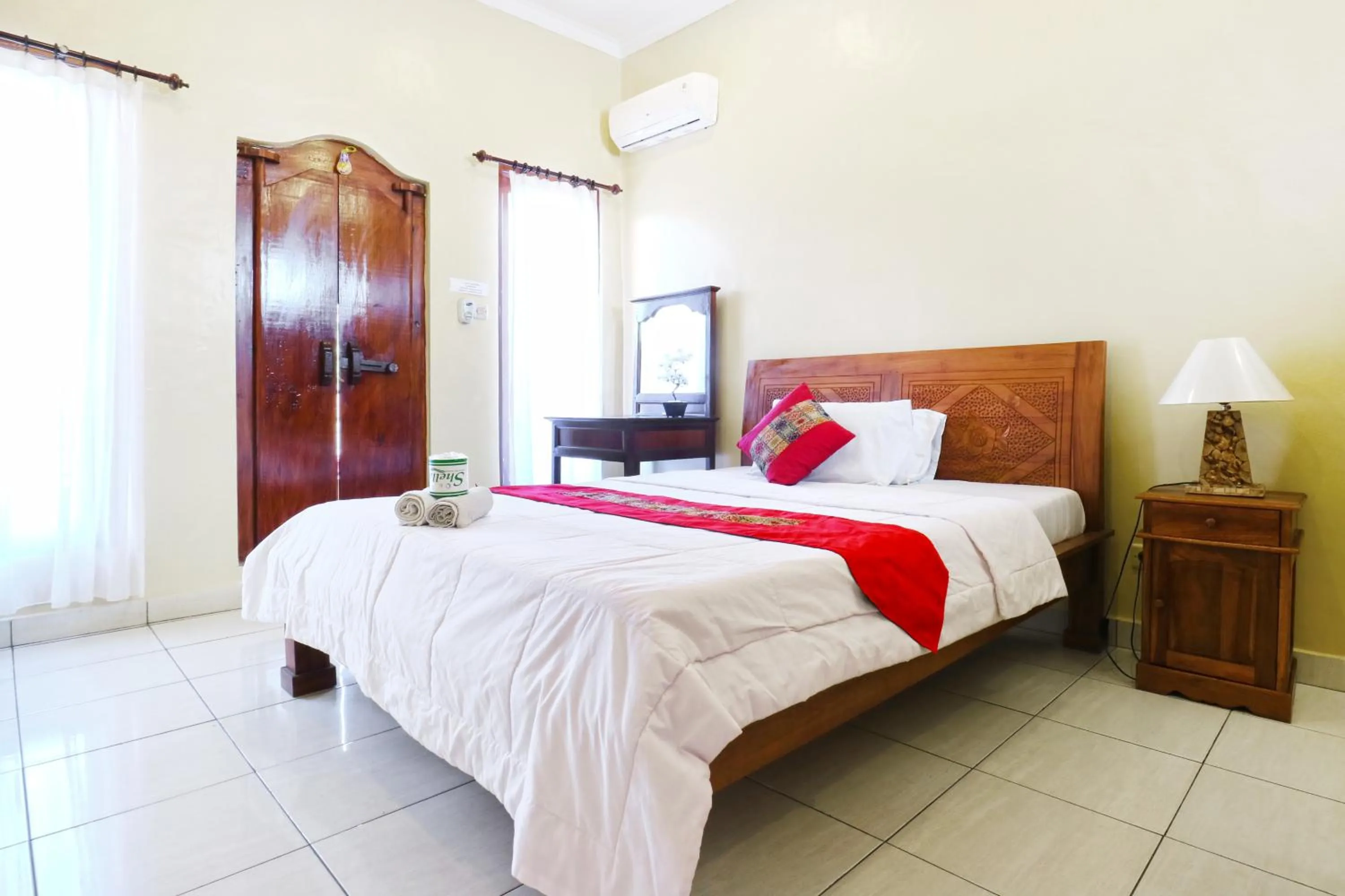 Deluxe Double Room with Balcony in Jungut Guest House Ubud