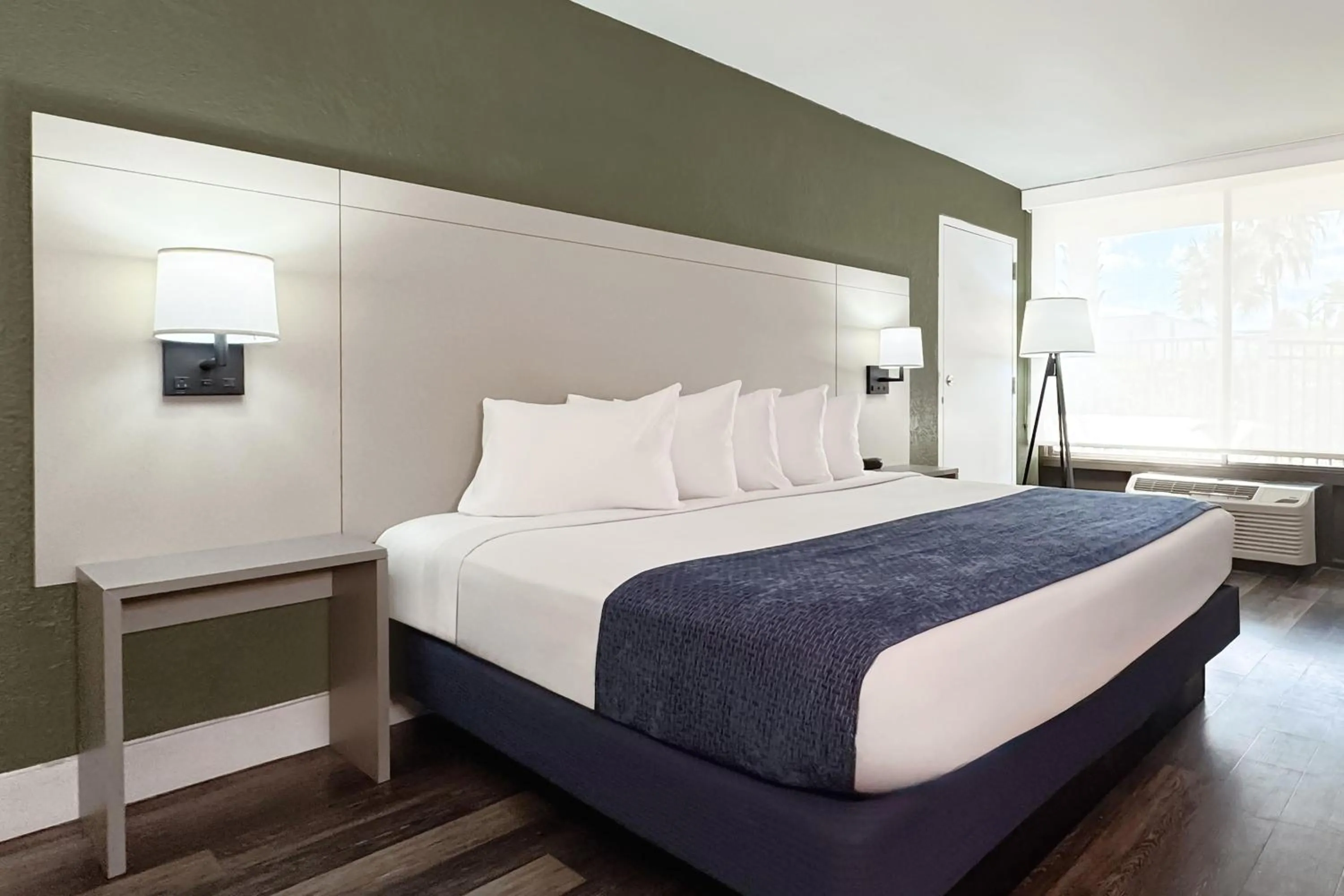 King Room - Non-Smoking in Wyndham I-Drive Avanti Resort & Conference Center