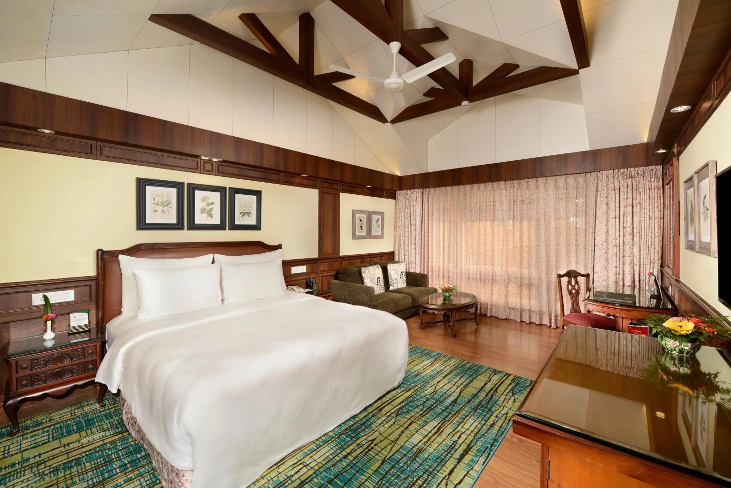 Executive Anderson Room (King) in Mayfair Darjeeling