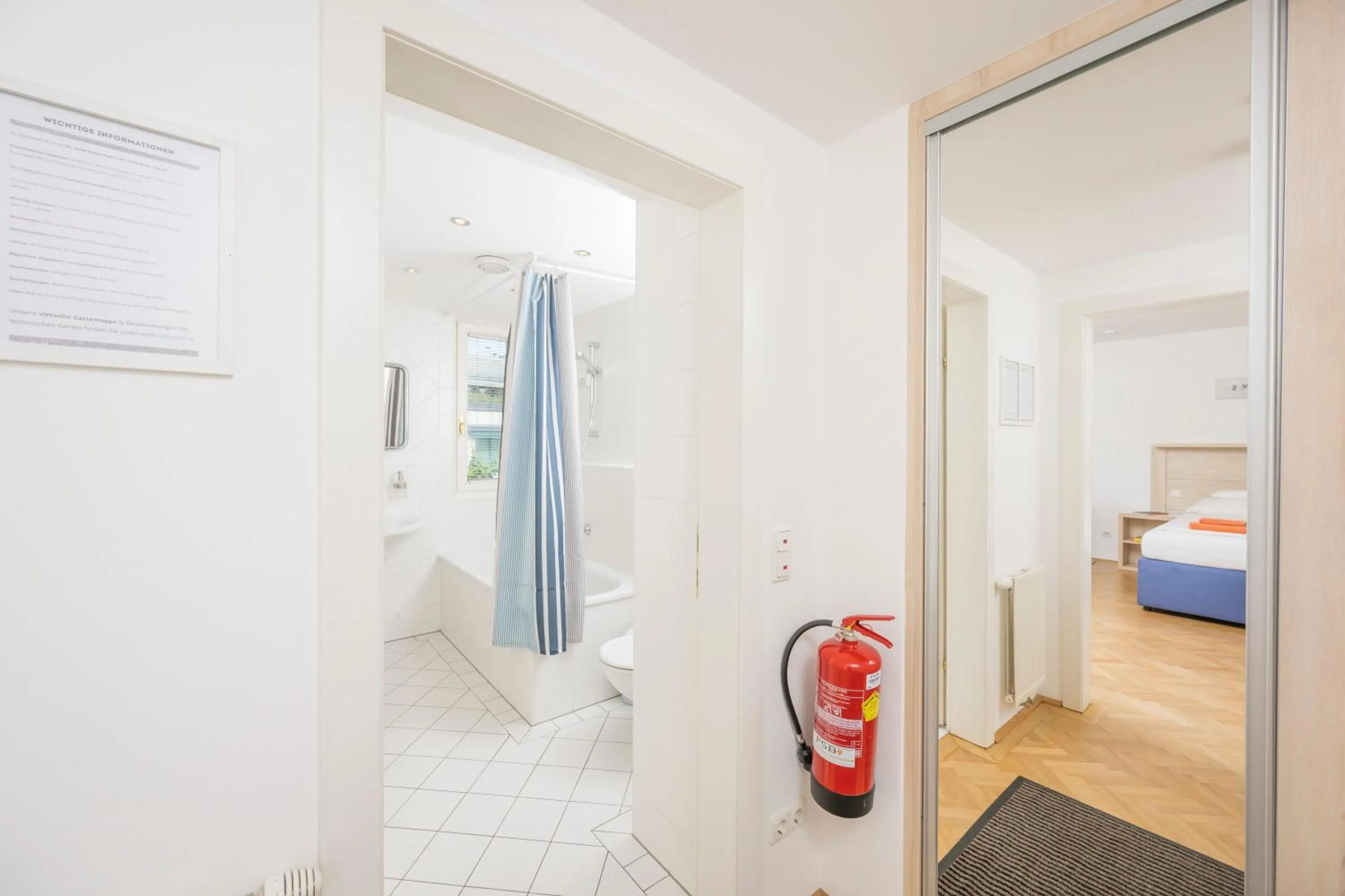 Studio with Balcony (2 Adults) - Josef Resch Platz 15a in Appartements Ferchergasse