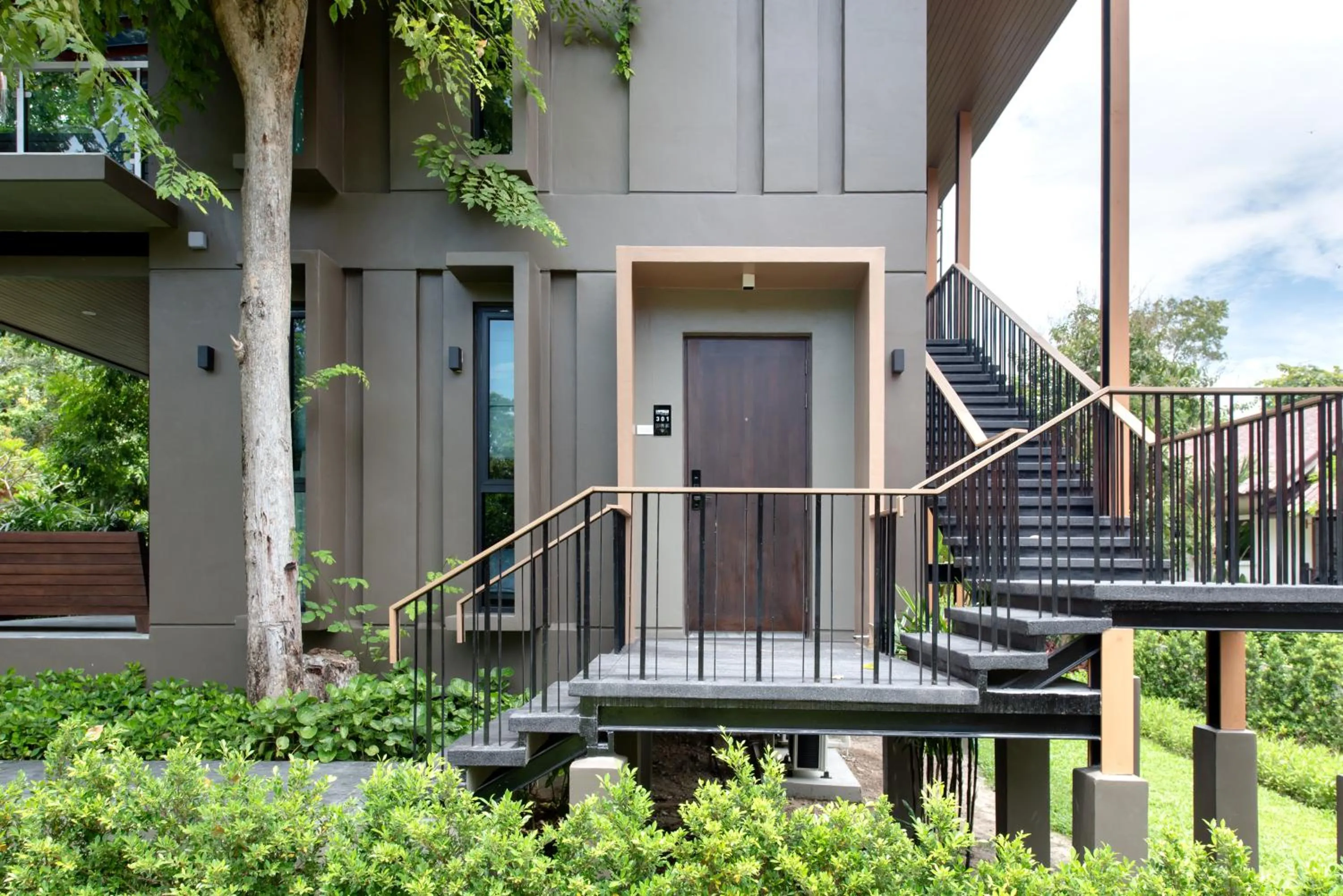 Suite Wooden Style in Ao Cho Grandview Hideaway Resort