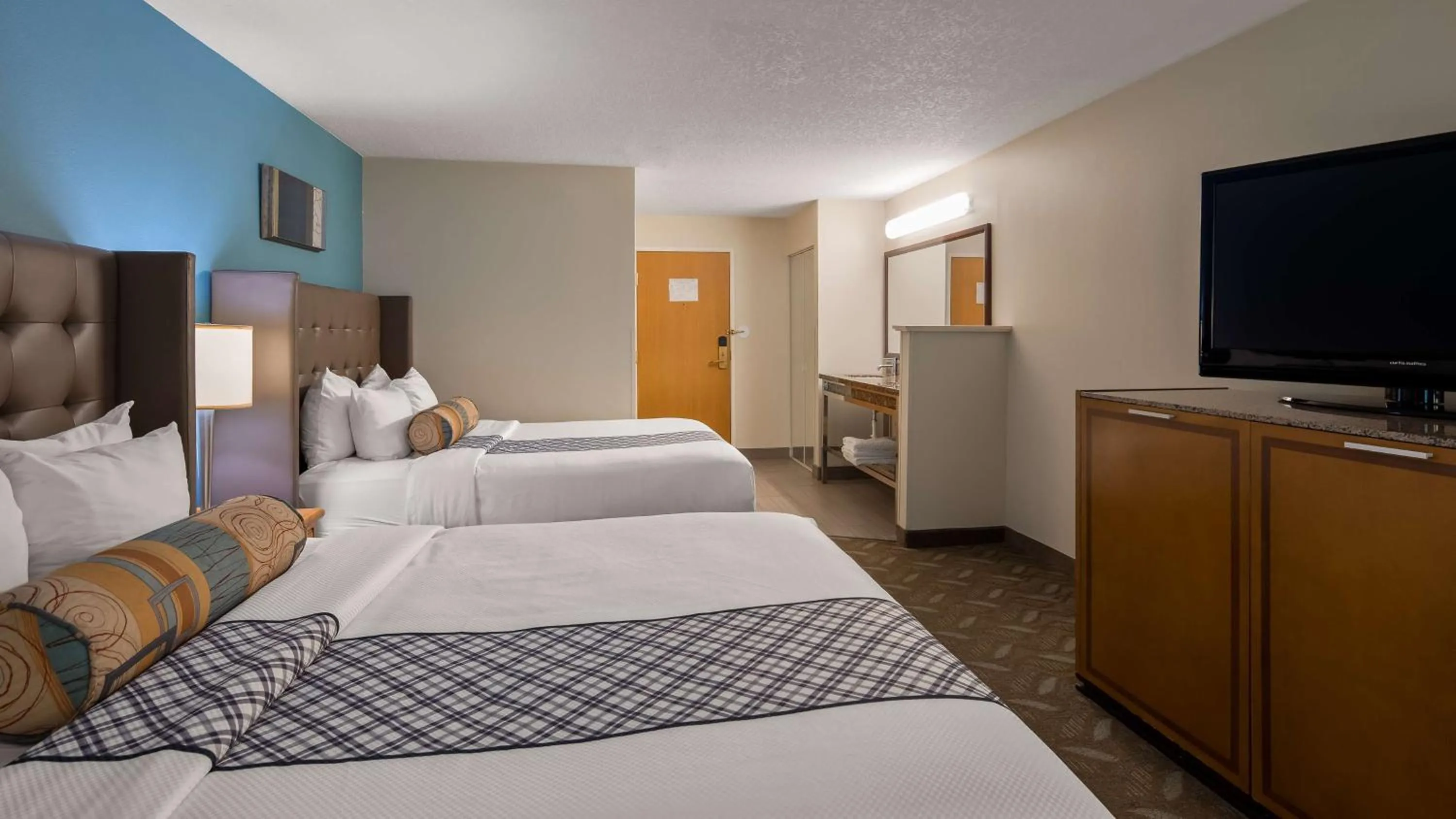 Queen Room with Two Queen Beds - Non-Smoking in Best Western Plus Liberty Lake Inn