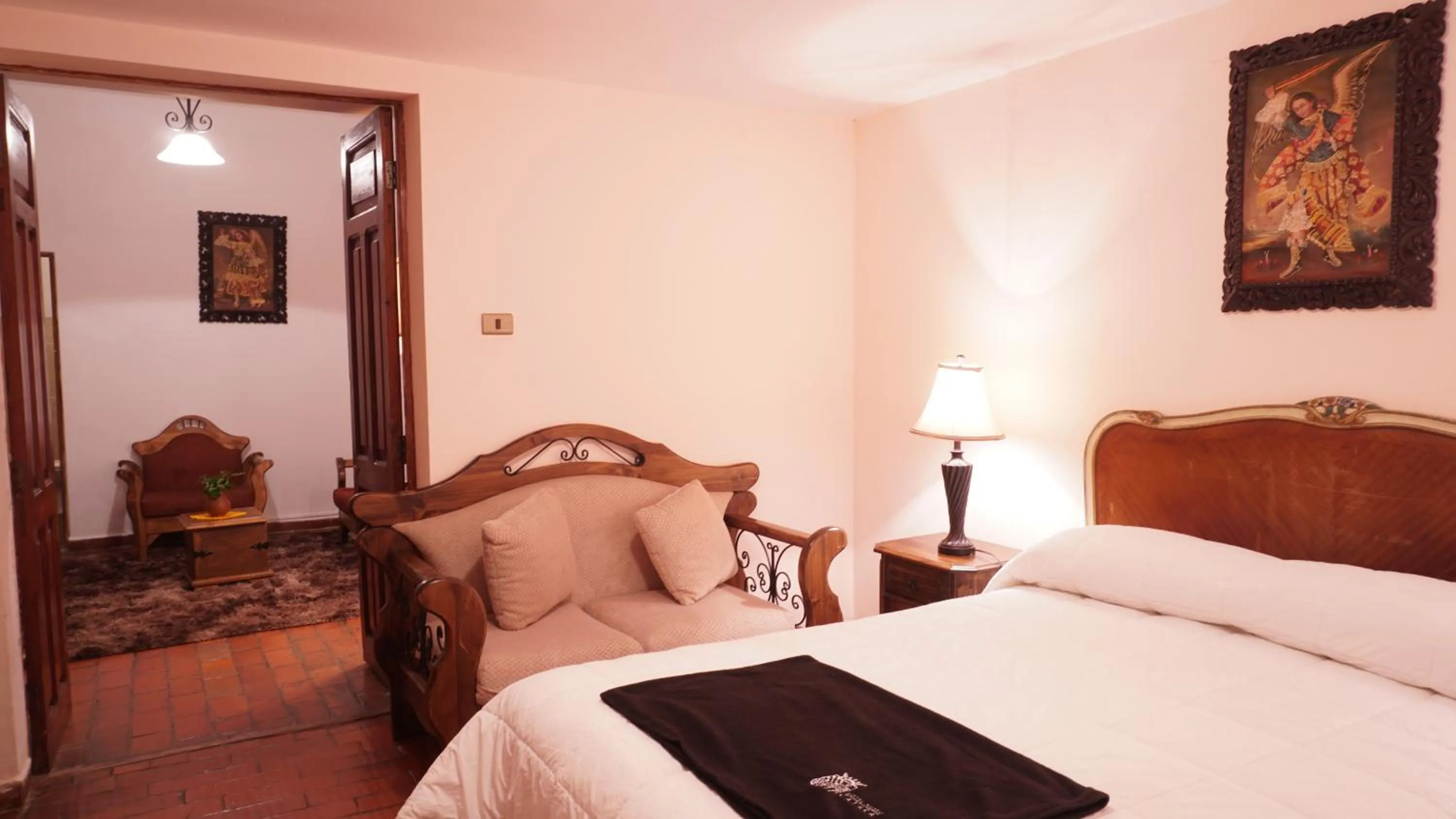 Deluxe Suite - single occupancy in Hotel Museo Cayara