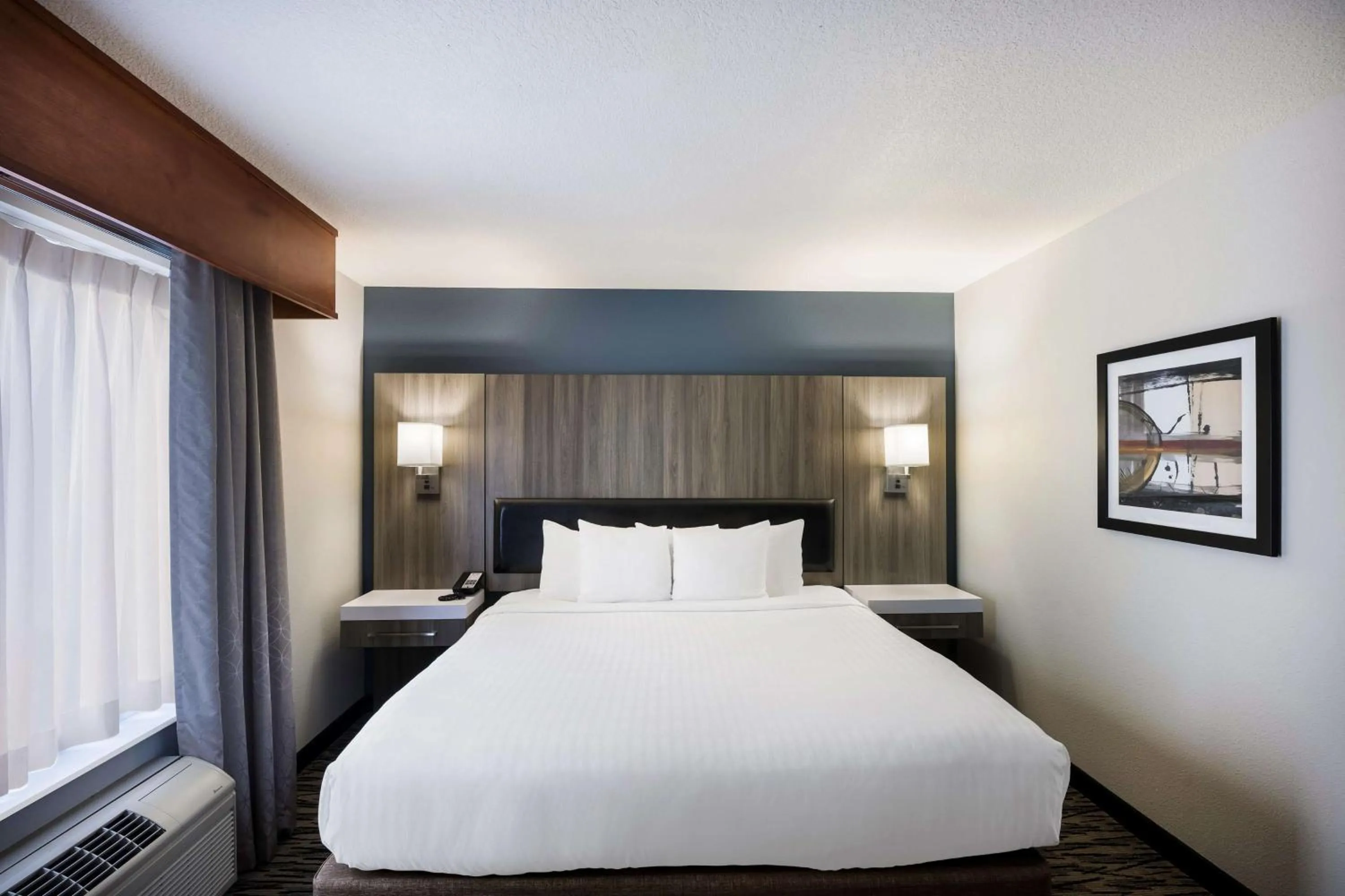 King Room with Two King Beds - Non Smoking in Best Western PLUS Mountain View Auburn Inn