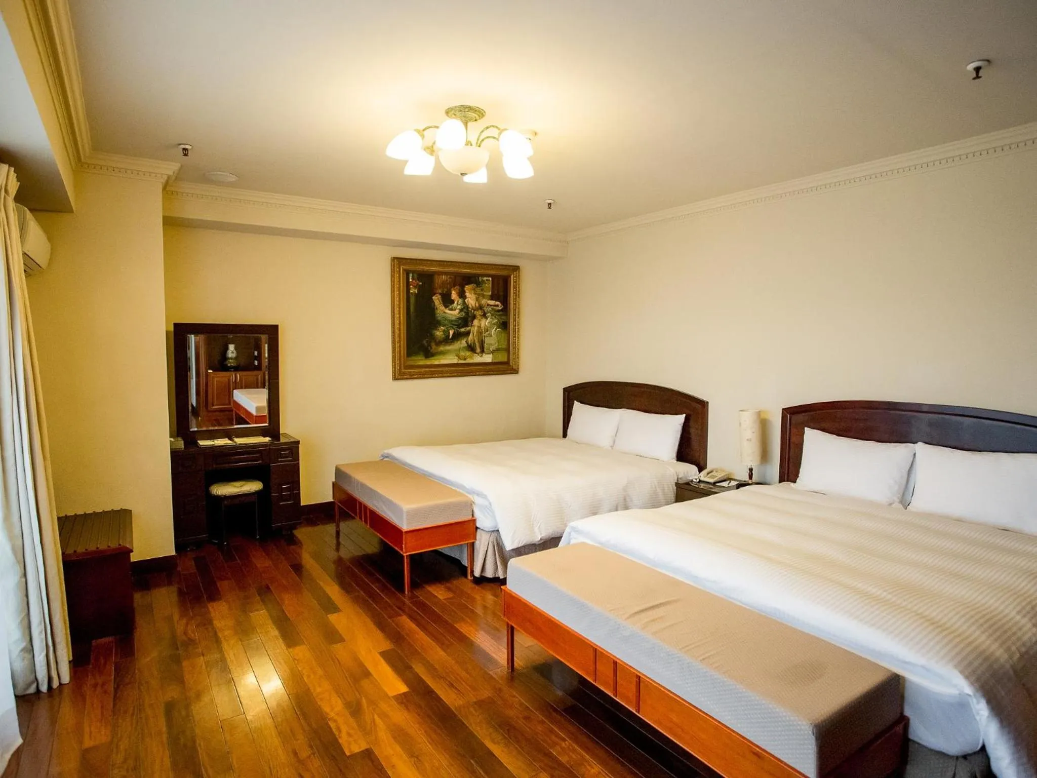 Superior Suite in Jiuwu Hotel