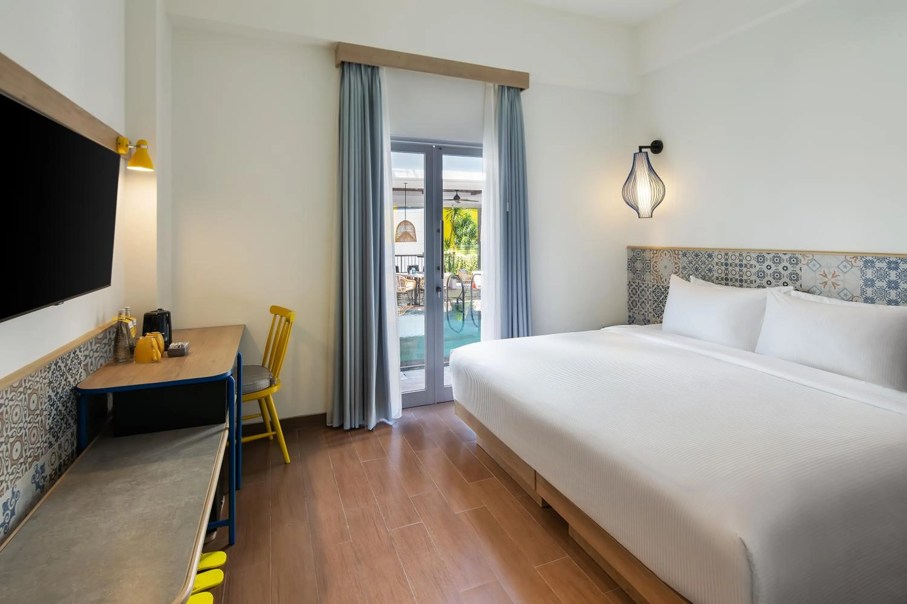 Champ Room Hollywood Pool Access in Kampi Hotel Legian