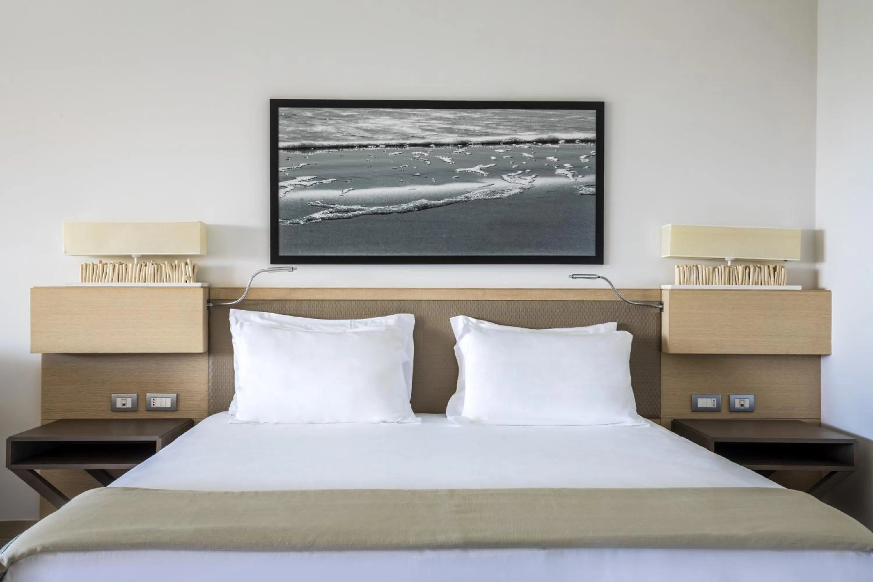 Superior Double Room with Sea View and Spa Access in Capovaticano Resort Thalasso Spa