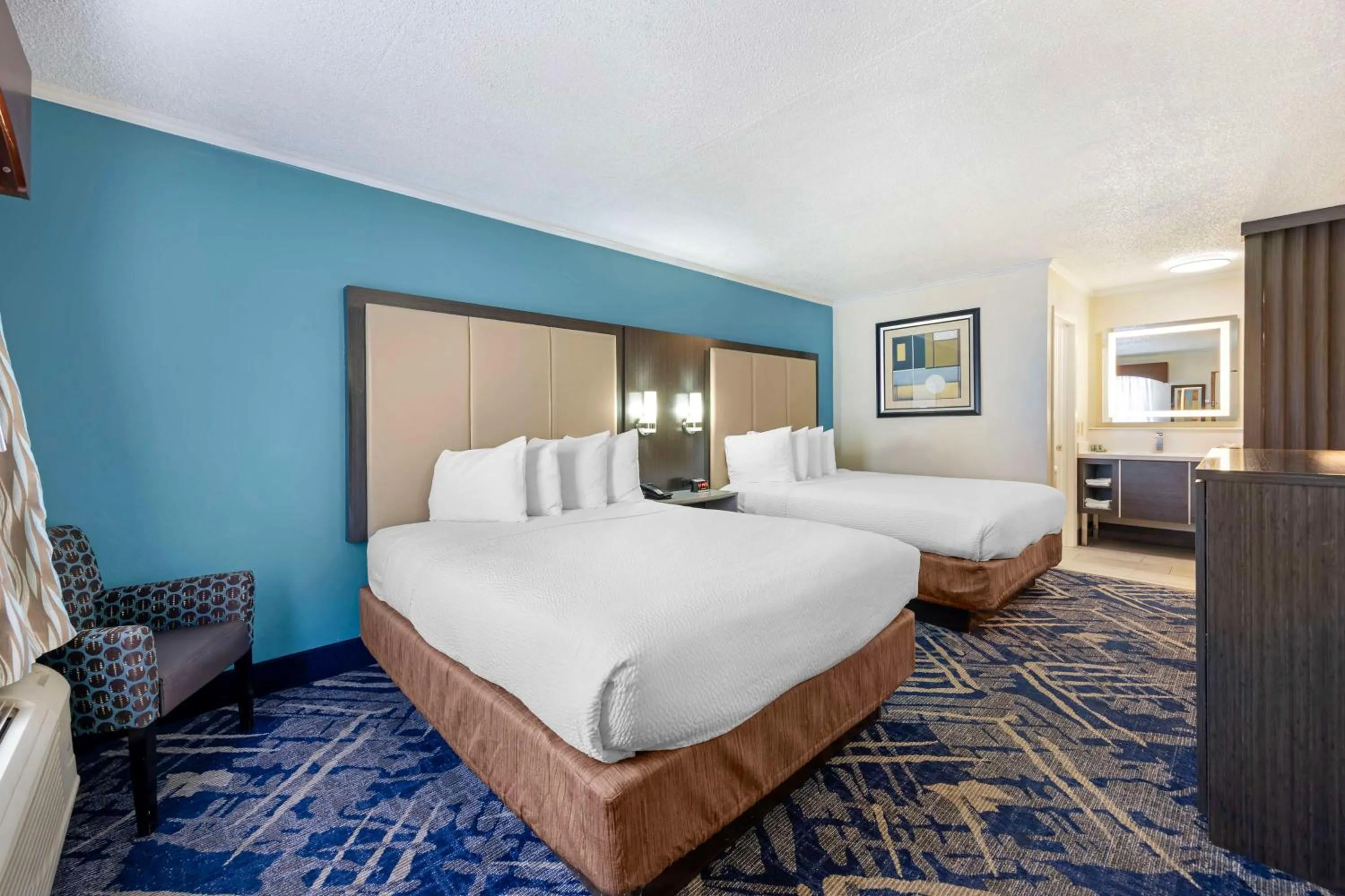 Queen Room with Two Queen Beds - Non-Smoking in Best Western Franklin