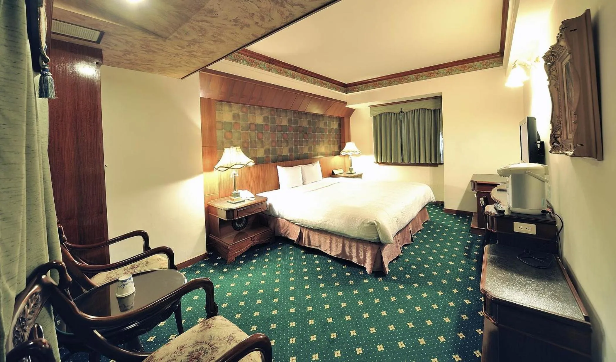 Double Room with Private Bathroom in KaRo Hotel