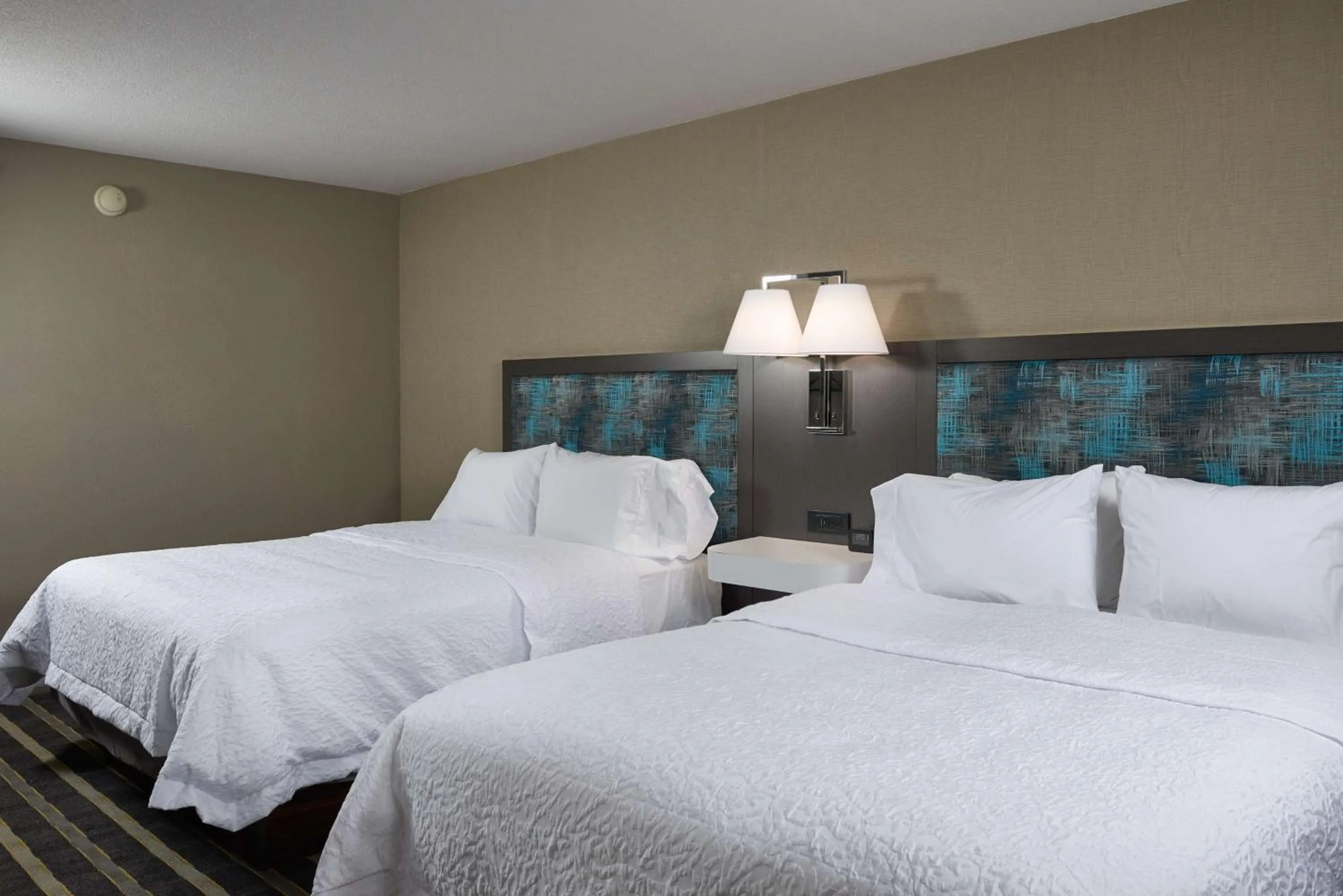 Queen Room with Two Queen Beds - Disability Access in Hampton Inn Eagle Pass