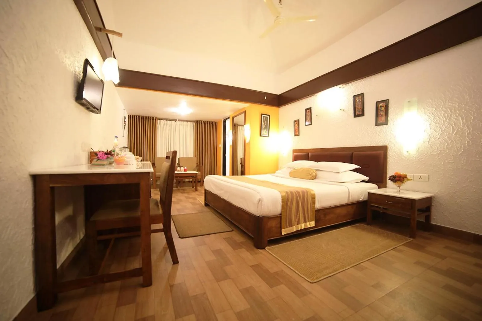 Cinnamon Cottage in The Tall Trees