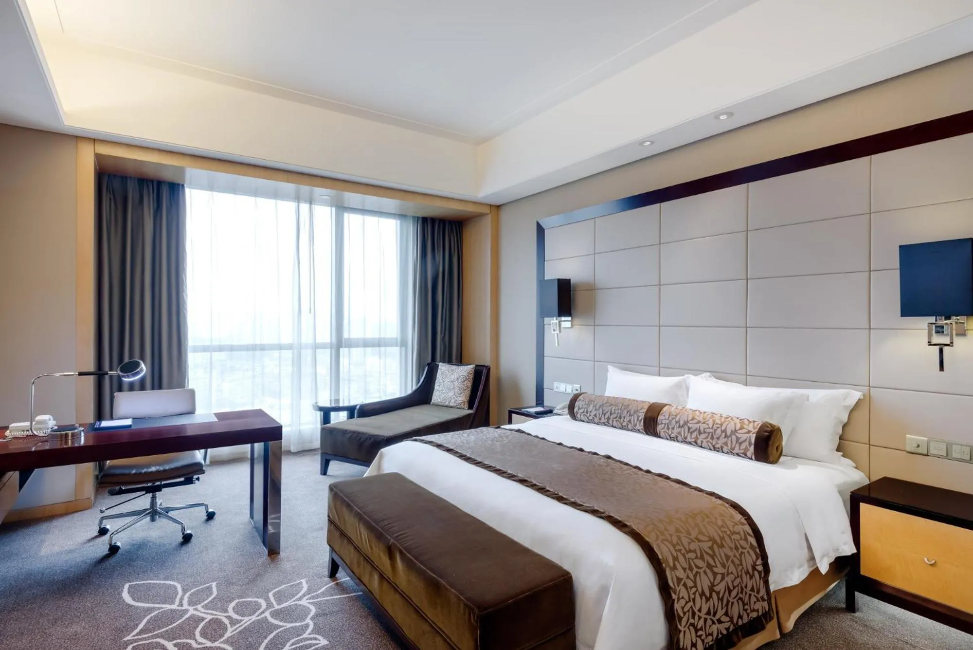 Standard King Room with City View and Lounge Access - High Floor in Crowne Plaza Yichang by IHG