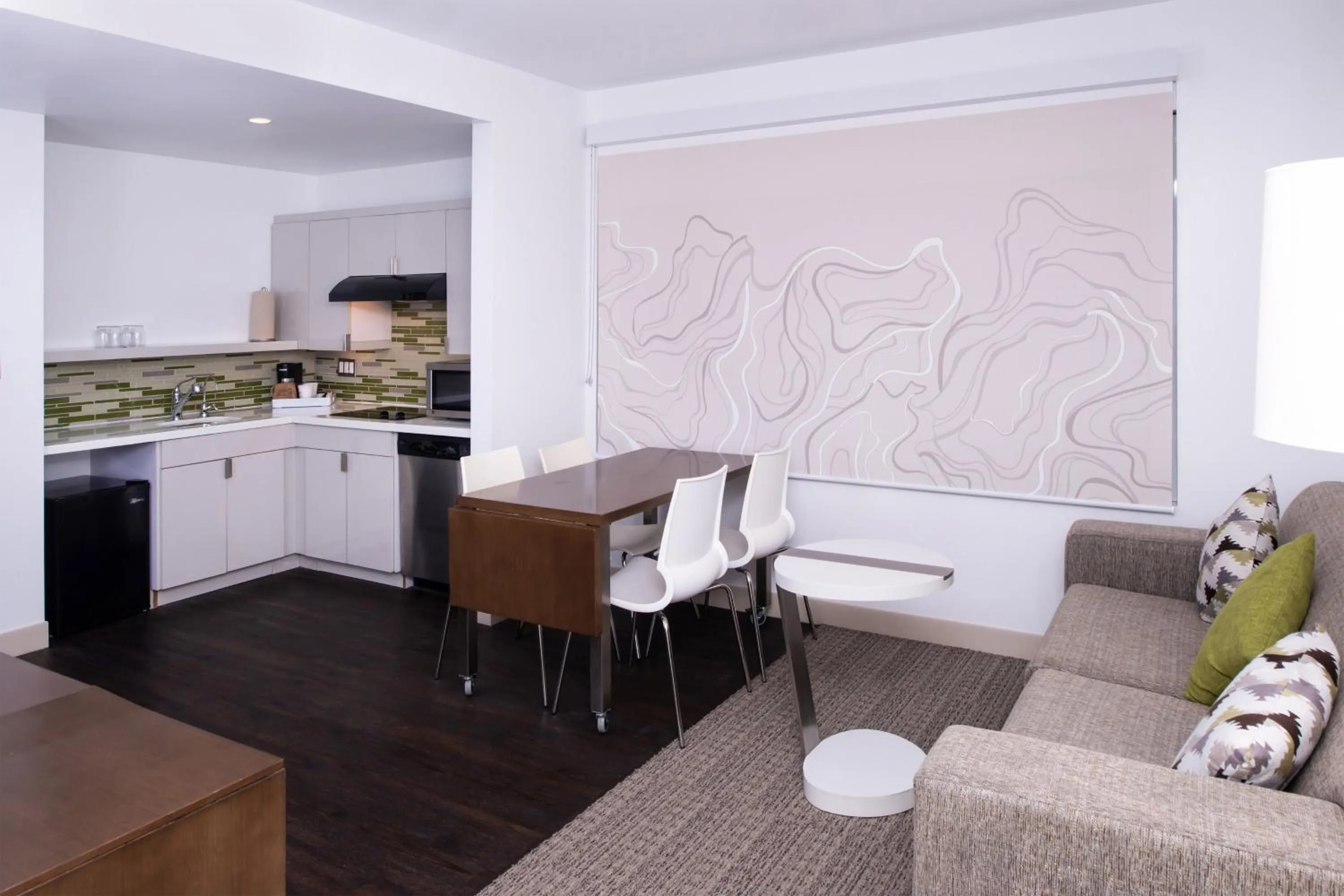 Executive Suite, 1 King, Corner room in Element Lexington