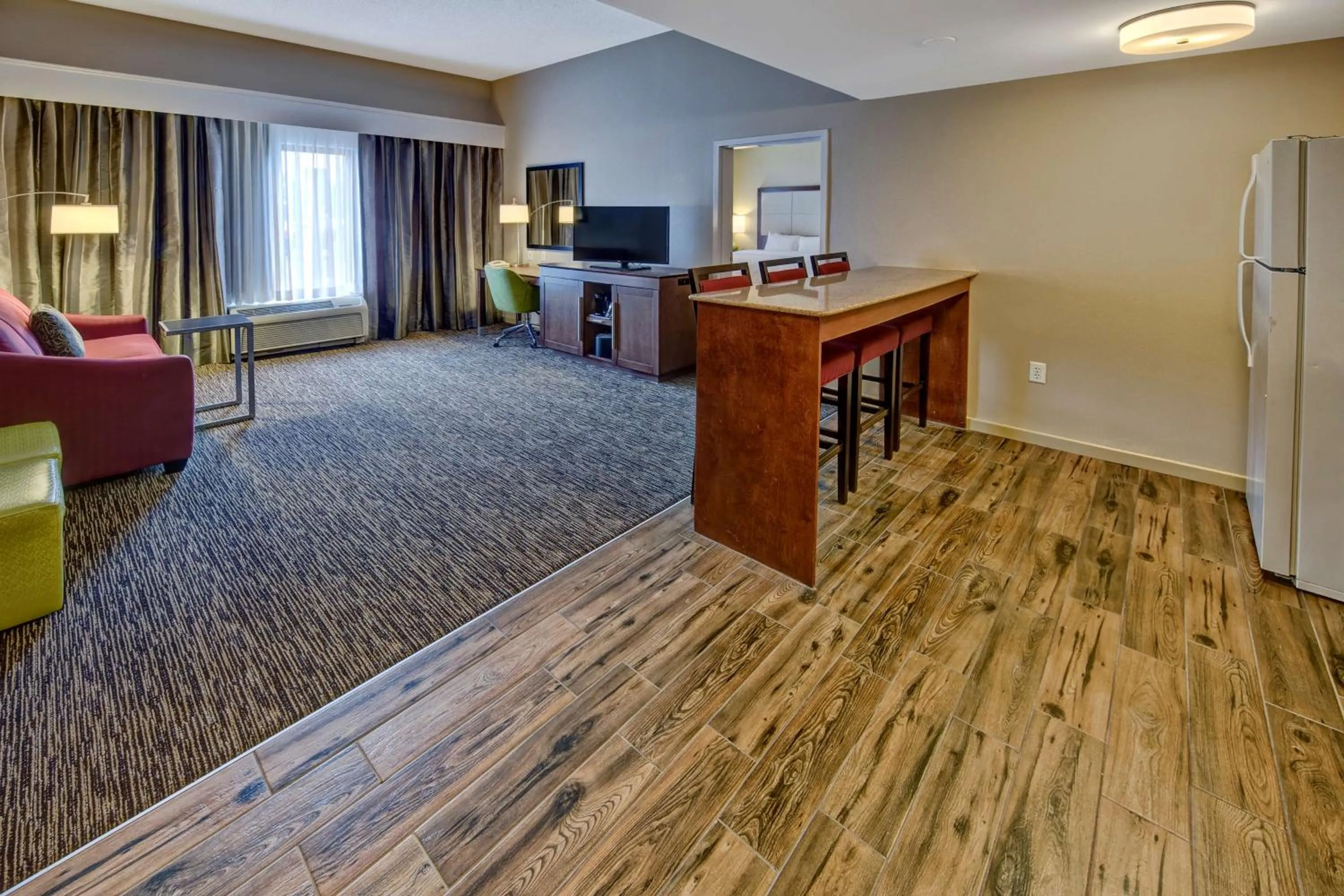 One-Bedroom King Suite - Non-Smoking in Hampton Inn Dunn