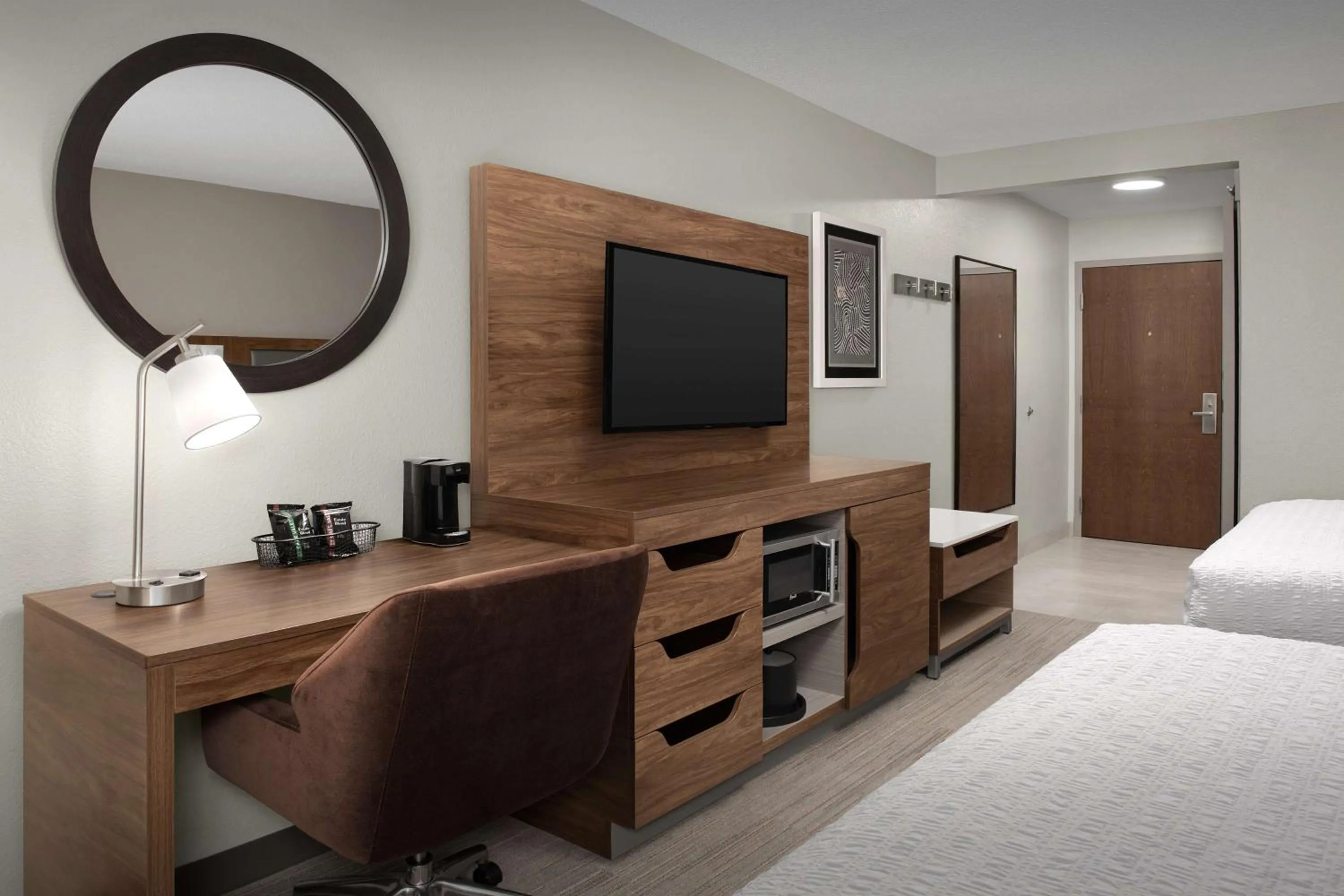 Queen Room with Two Queen Beds - Hearing Accessible/Non-Smoking in Hampton Inn & Suites Paso Robles