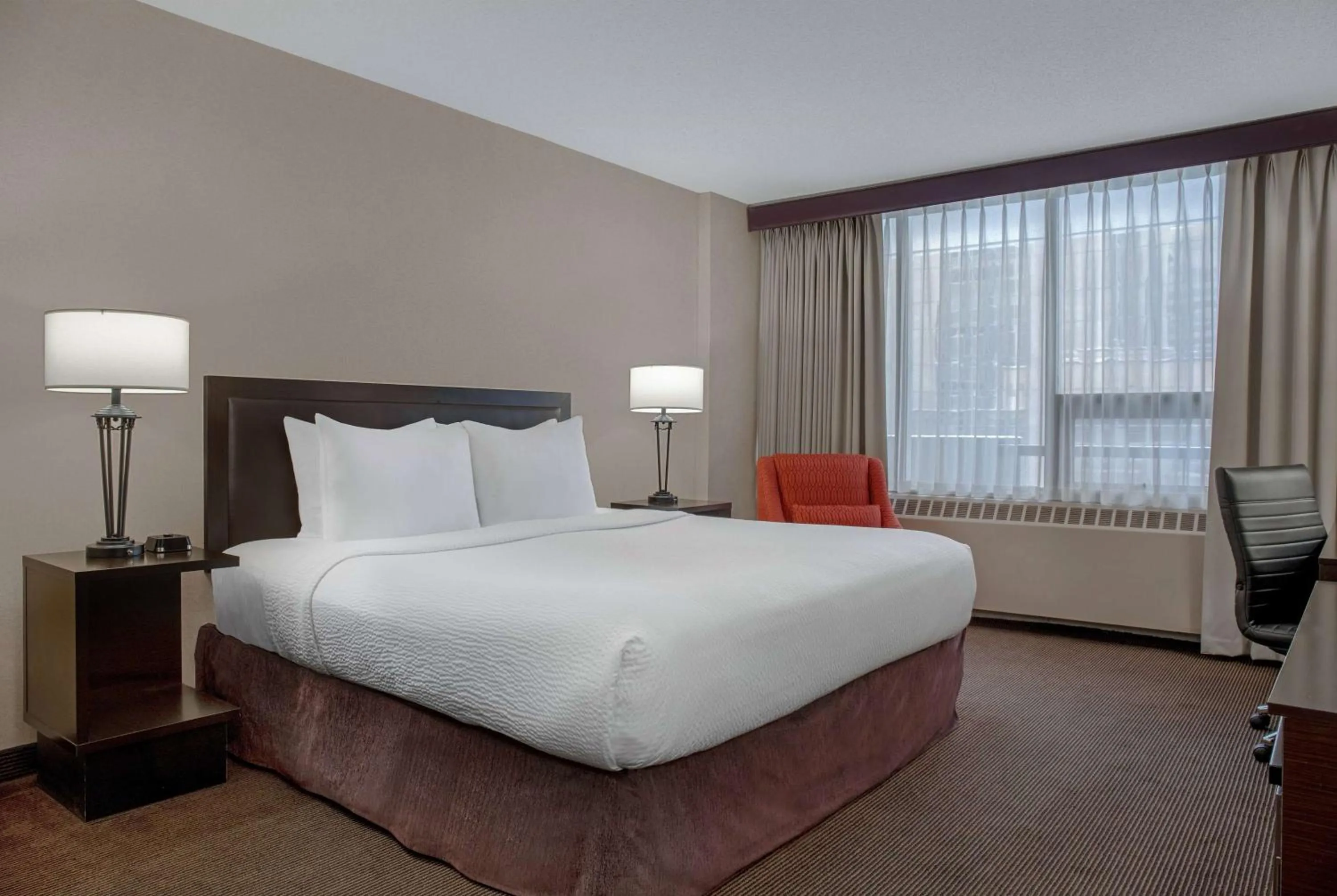 King Room - Non-Smoking in Ramada Plaza by Wyndham Calgary Downtown