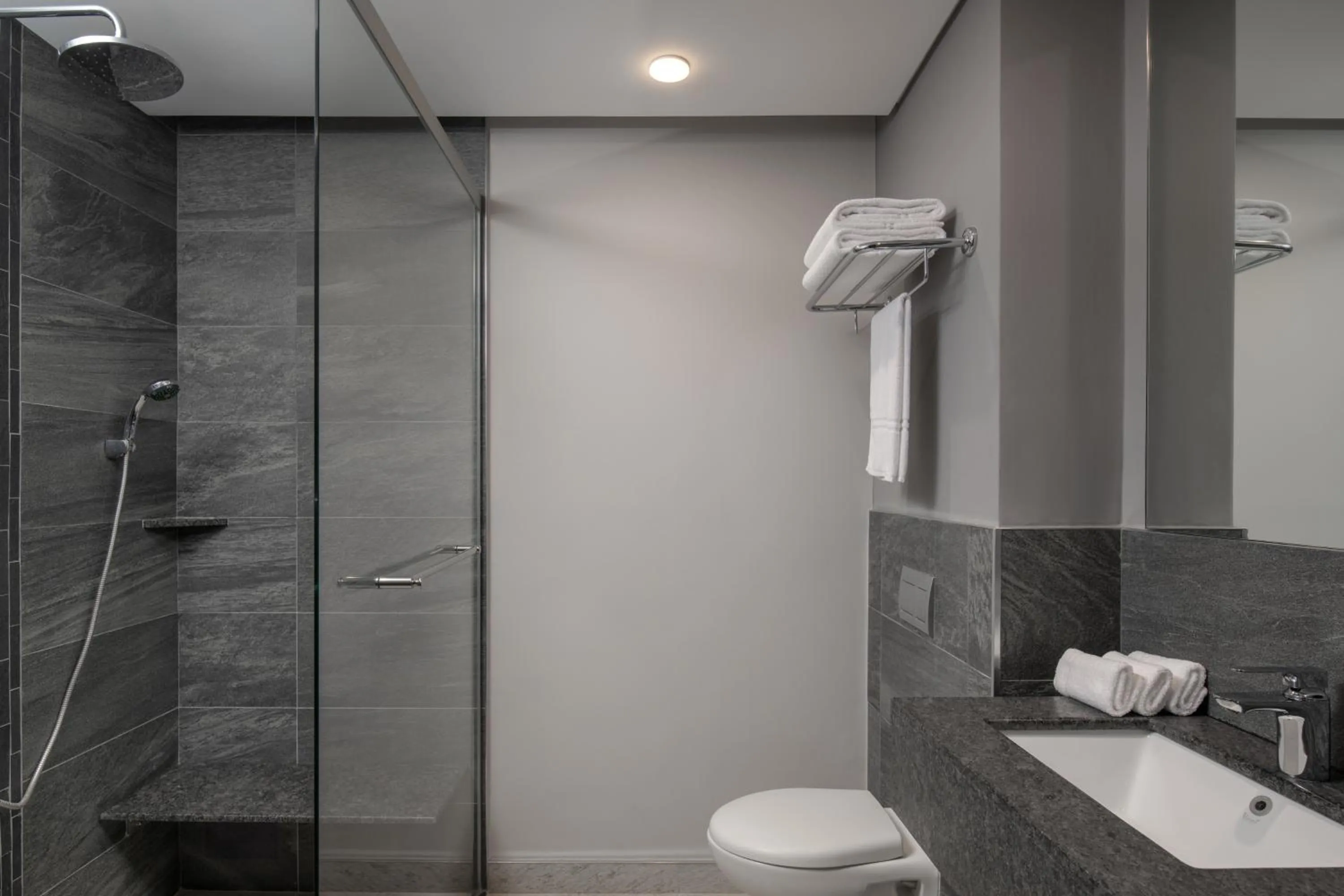 Standard Queen Room in Holiday Inn - Nairobi Two Rivers Mall by IHG