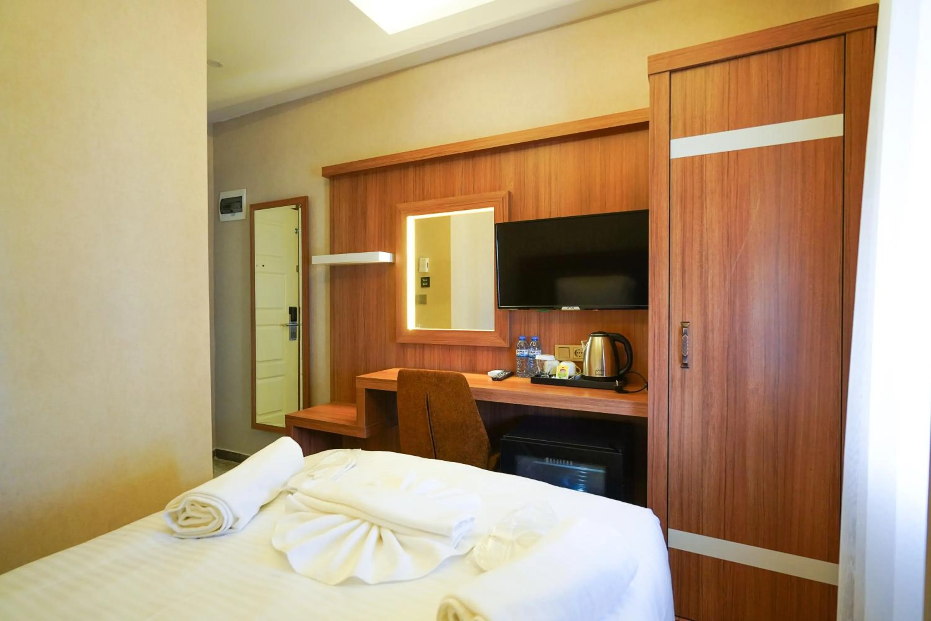 Single Room in Ugurlu Hotel