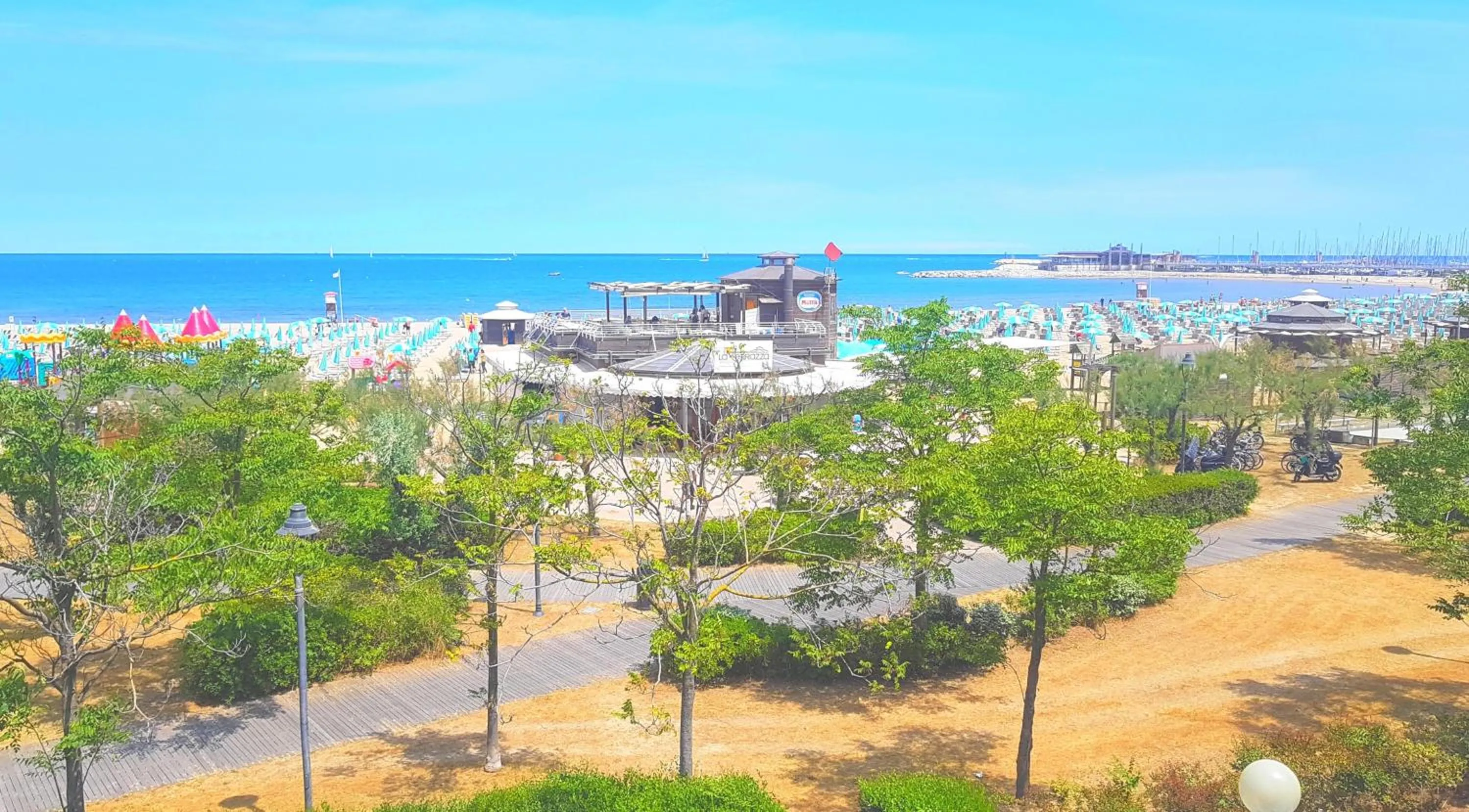 Triple Room with Balcony and Sea View in Hotel Paloma Beach Front Chiringuitos Time