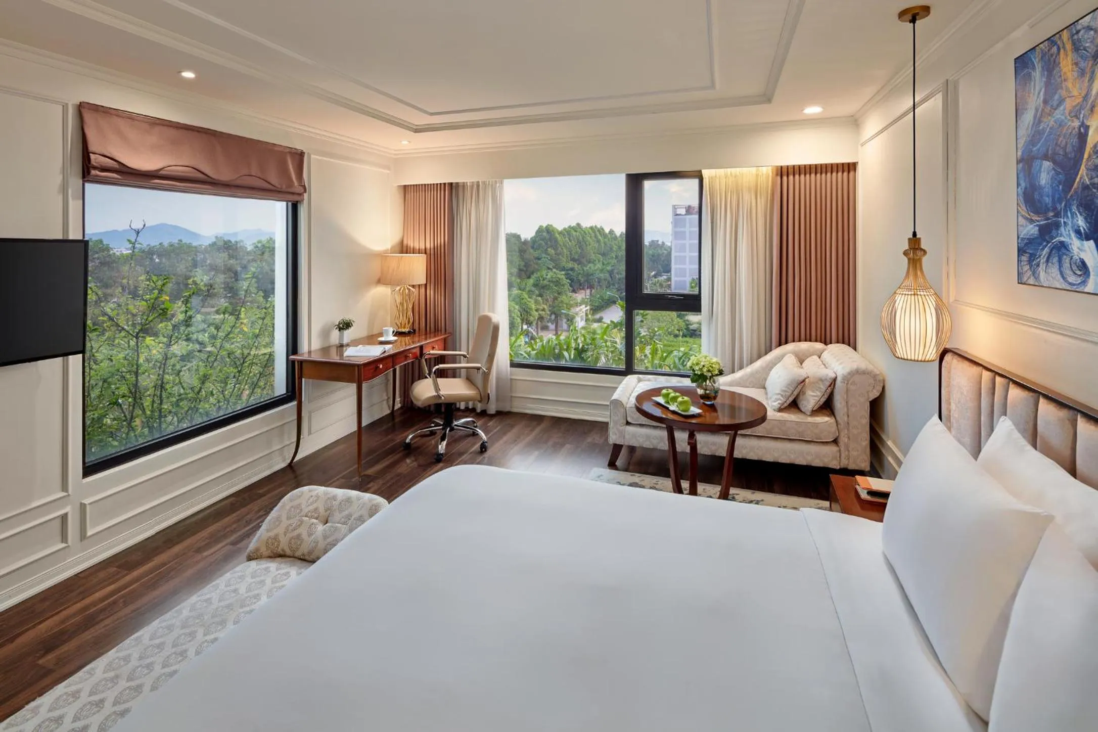 Deluxe Double or Twin Room with City View in Ravatel Luxury Hotel Bac Giang