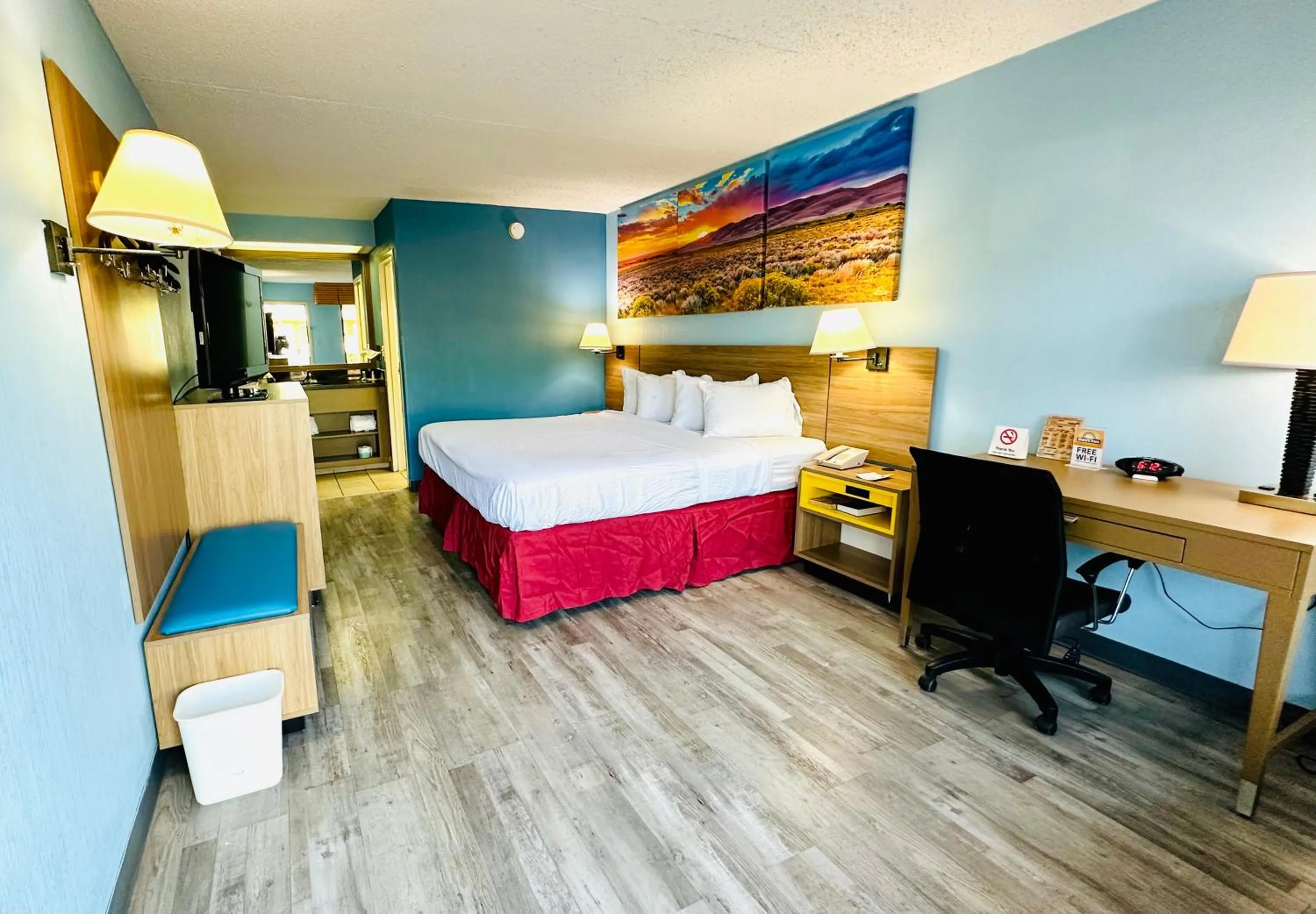 King Room - Non-Smoking in Days Inn by Wyndham Las Cruces