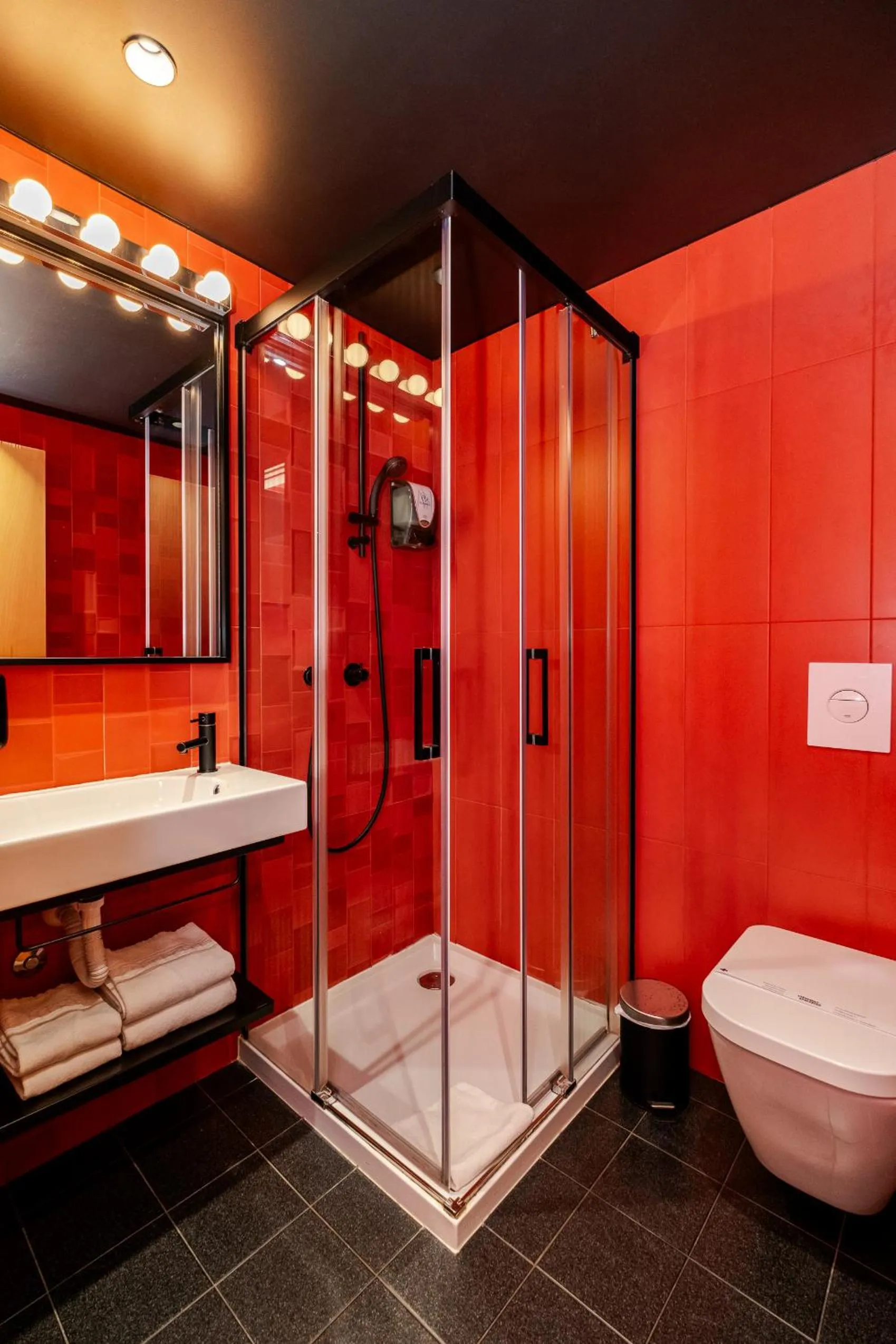 Executive Double Room in Basic Braga by Axis