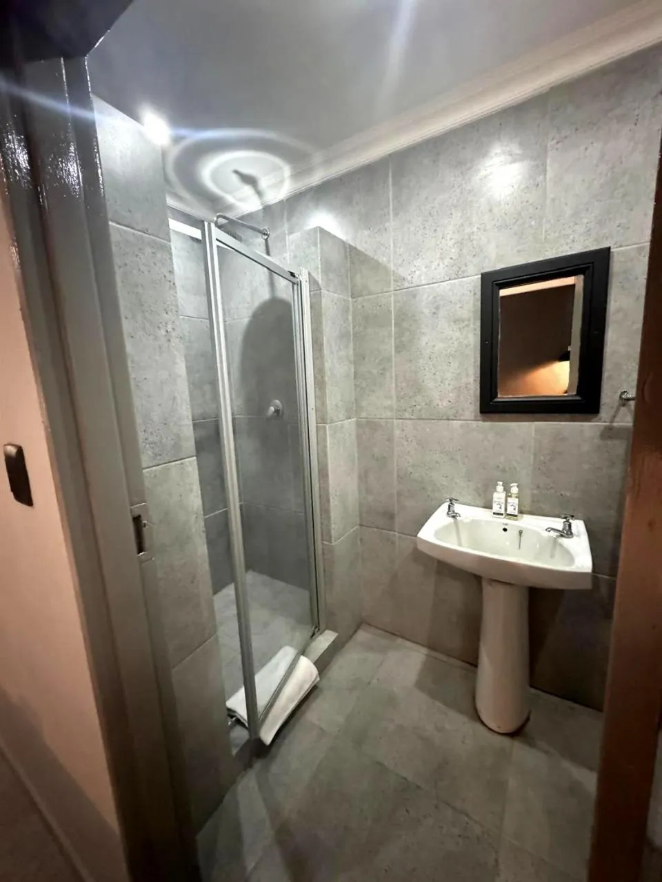 Standard Double Room in Shangri-La Country Hotel & Spa