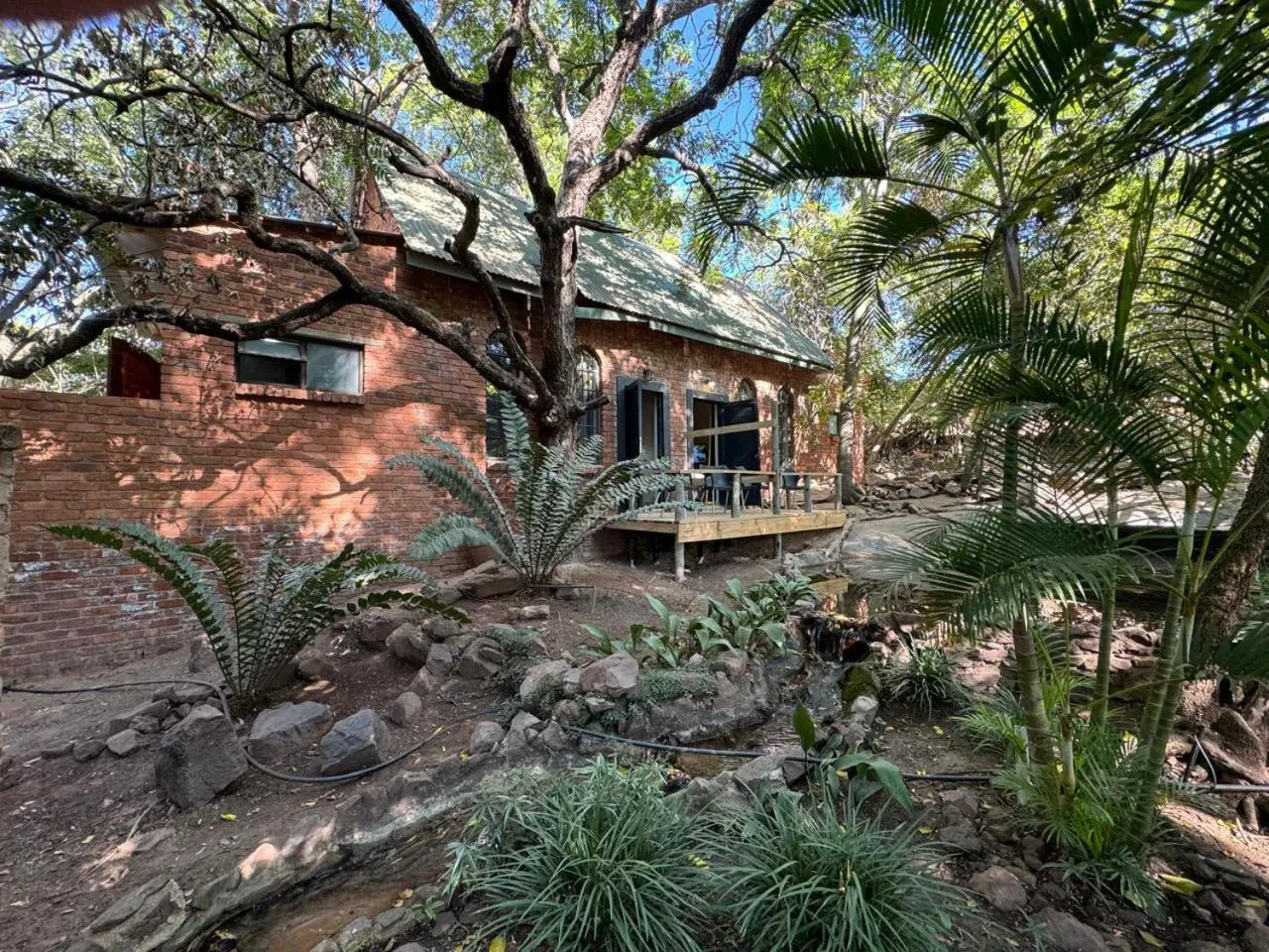 Superior Twin Room with Garden View in Shangri-La Country Hotel & Spa