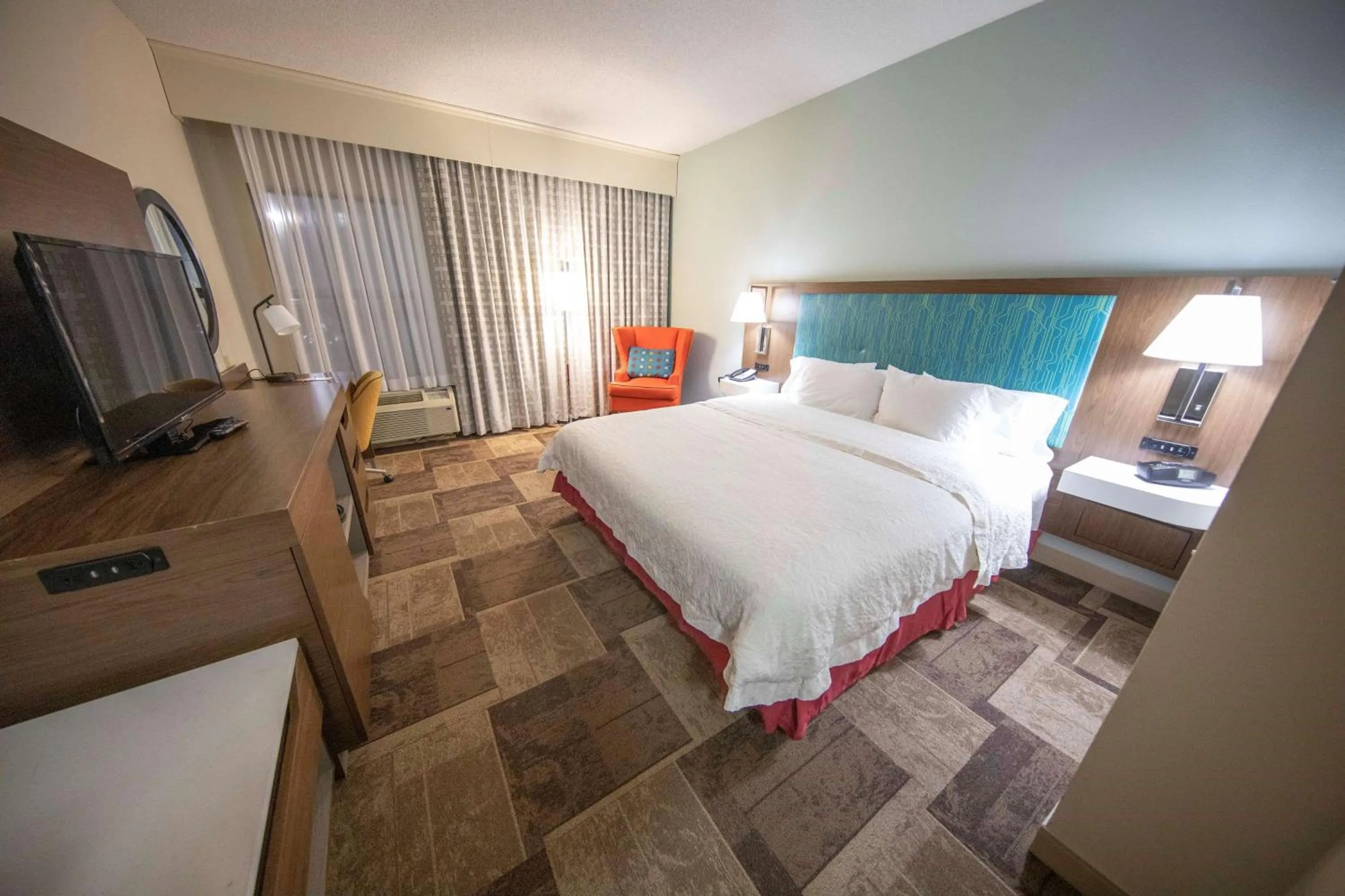 King Room - Disability Access/Non-Smoking in Hampton Inn Hutchinson