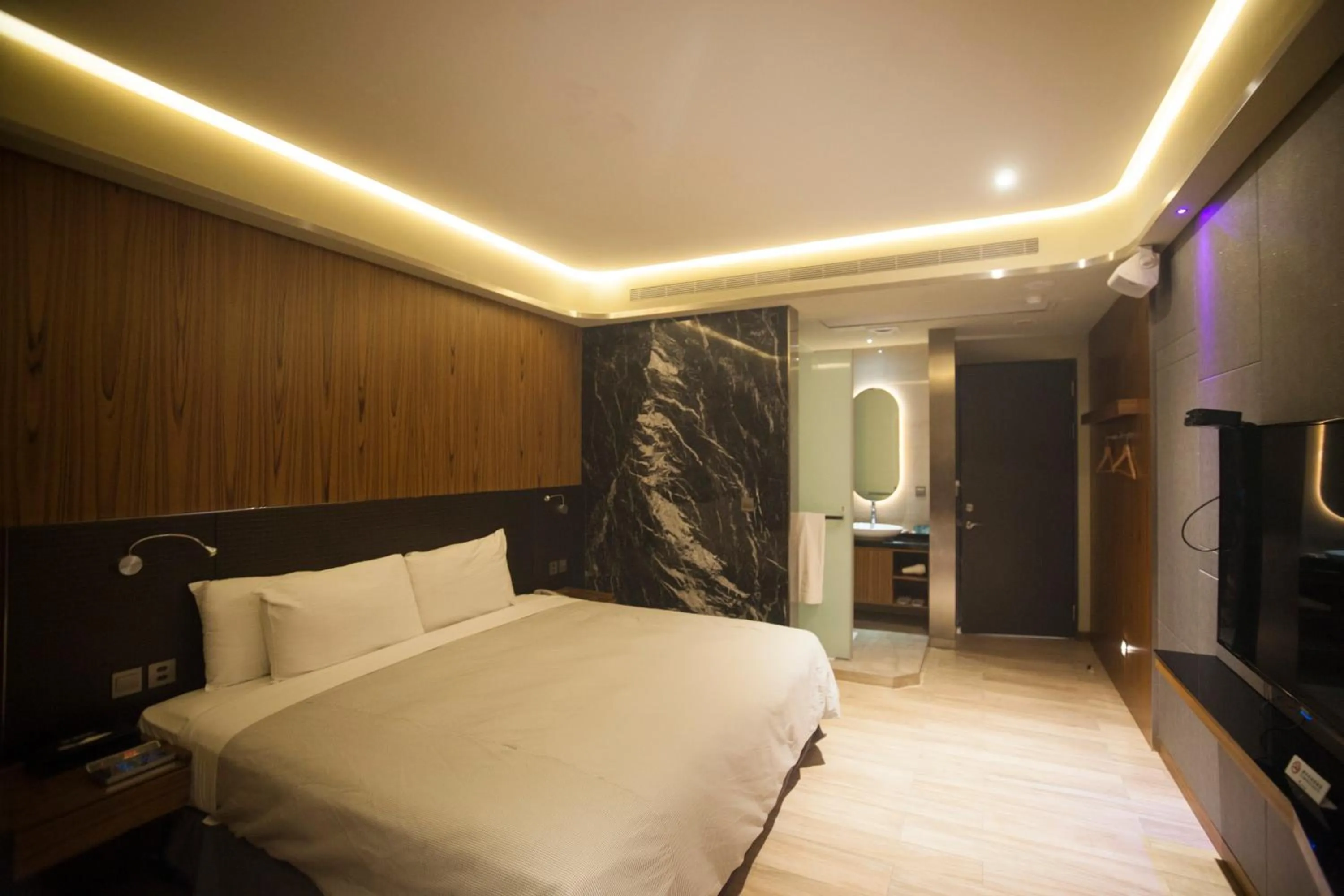 Business Double Room in LE LE Motel