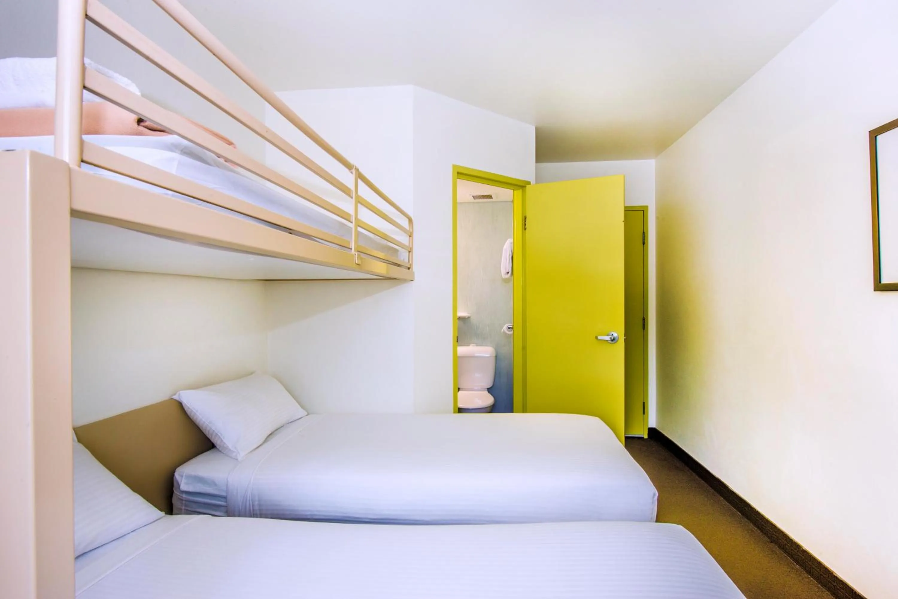 Standard Twin Room with a Bunk Bed in ibis Budget Coffs Harbour