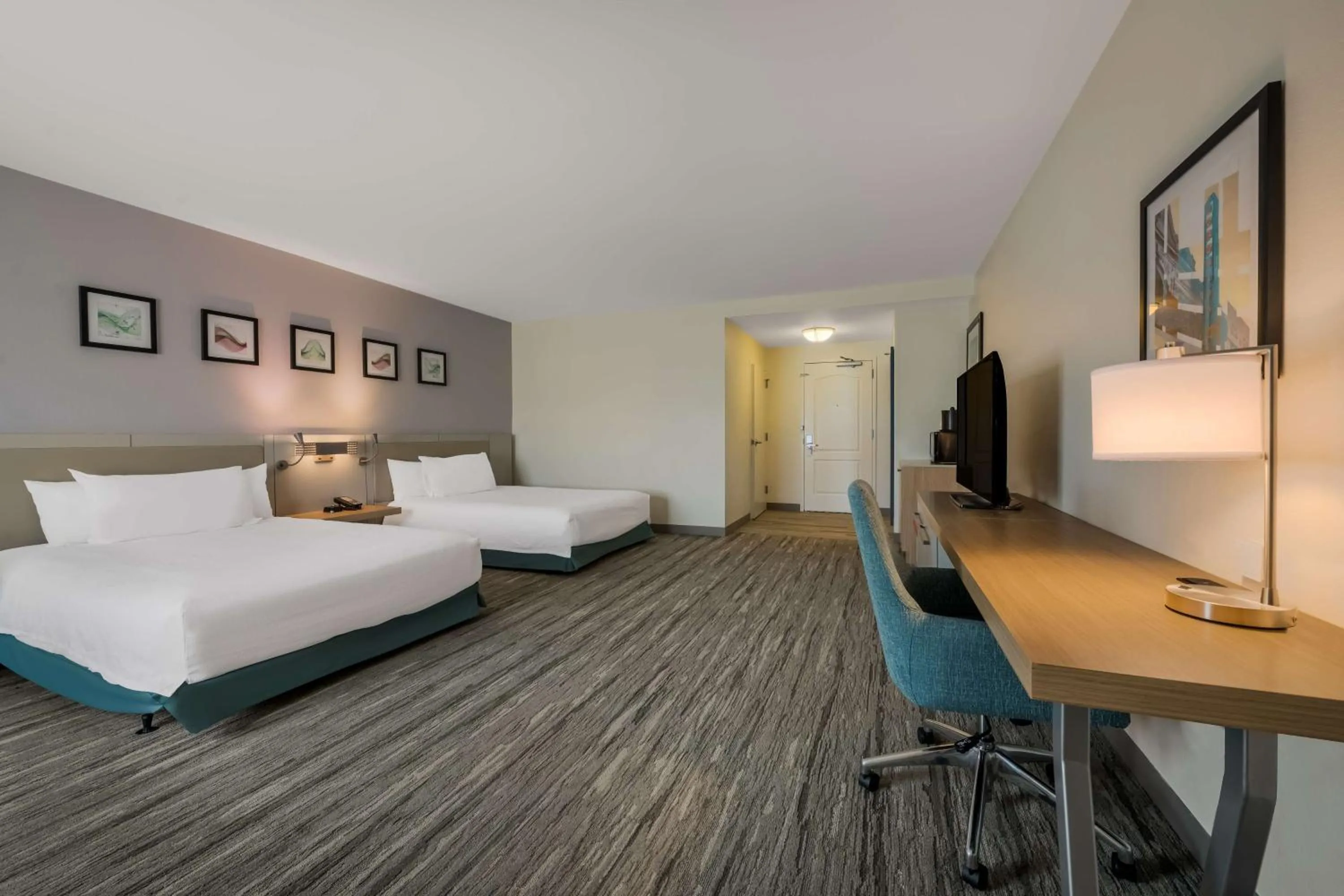 Queen Room with Two Queen Beds - Mobility Access in Hilton Garden Inn Rockford