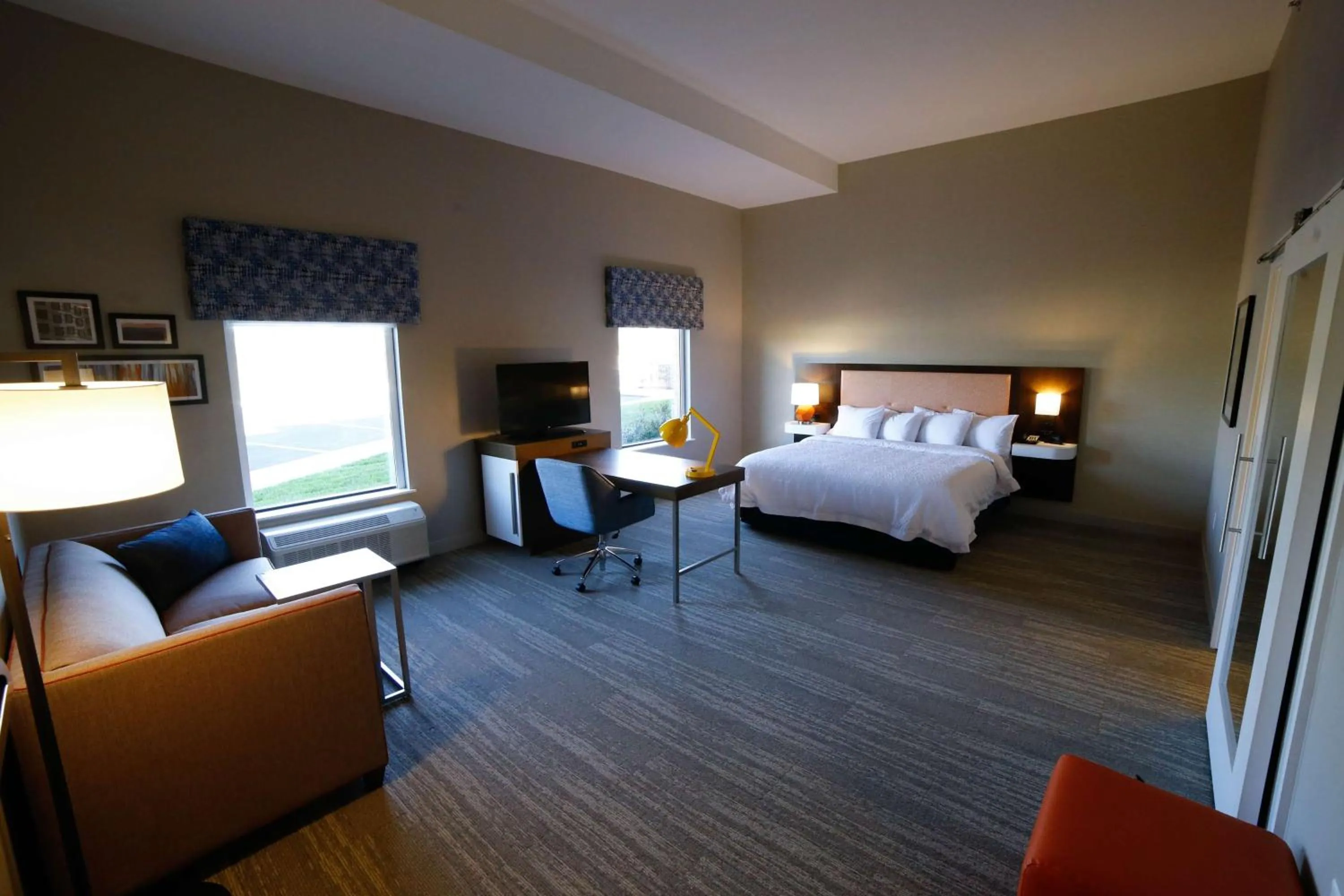 King Studio Suite - Hearing Access/Non-Smoking in Hampton Inn & Suites Forest City