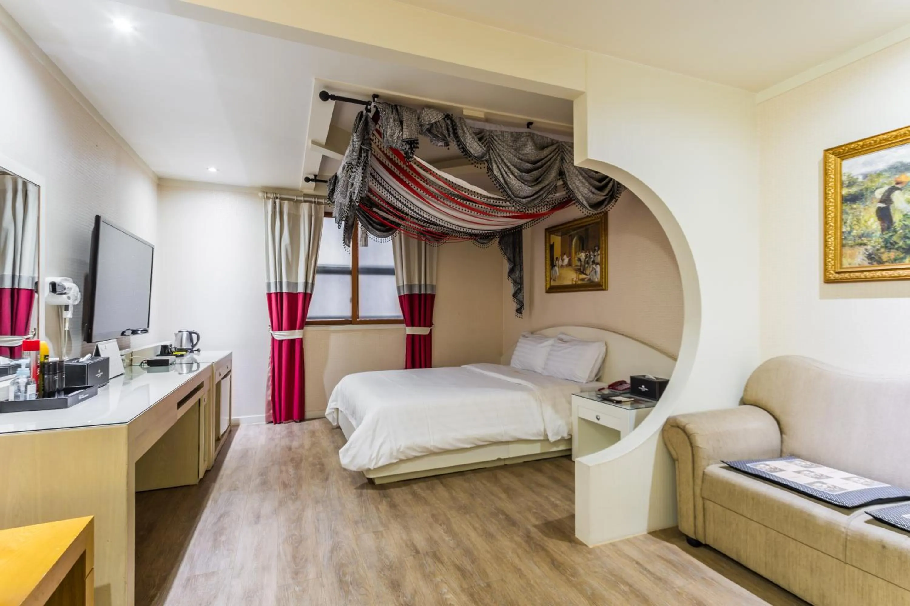 Deluxe Double Room in Incheon Airport Hotel