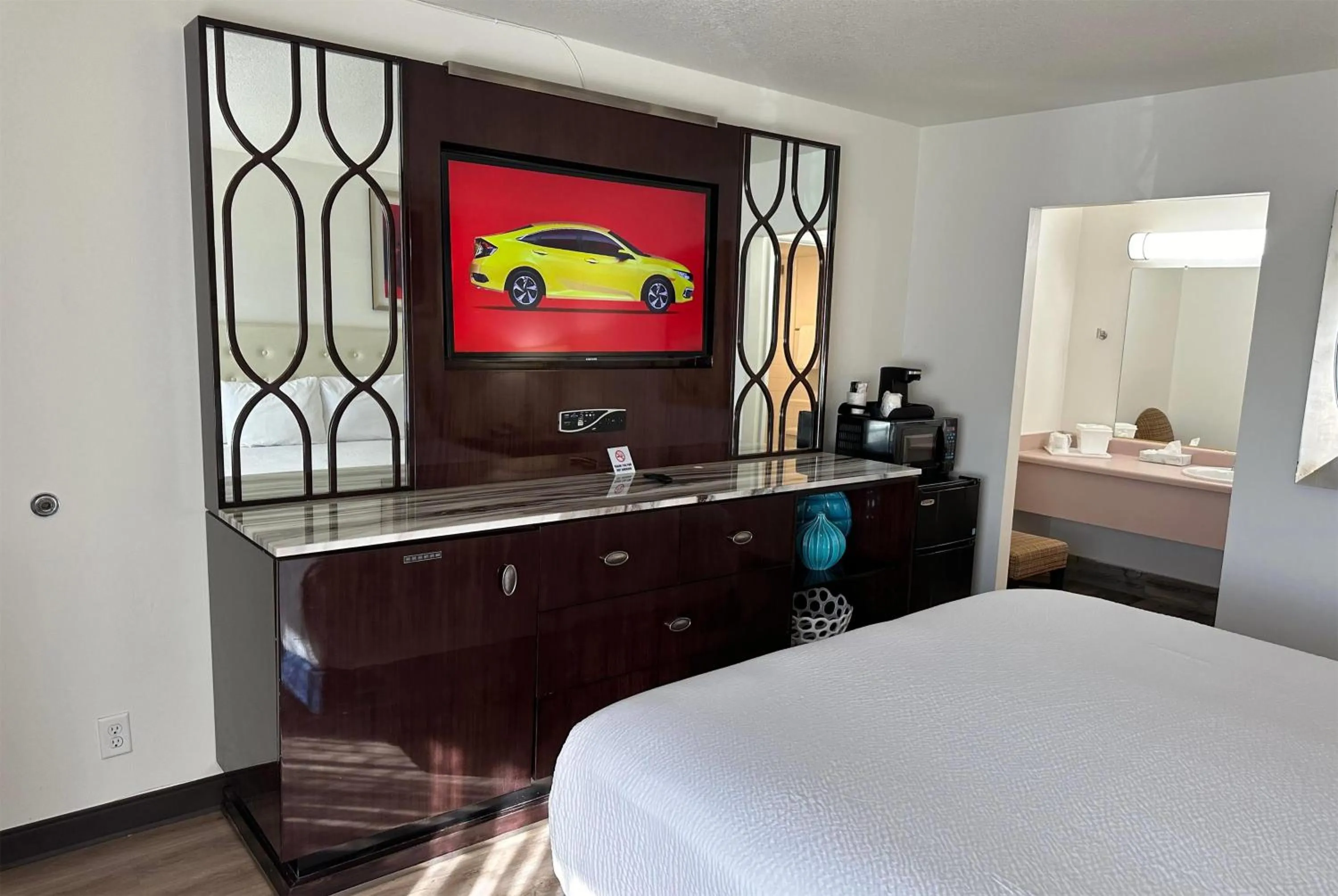 King Room - Non-Smoking in Ramada by Wyndham Yuma