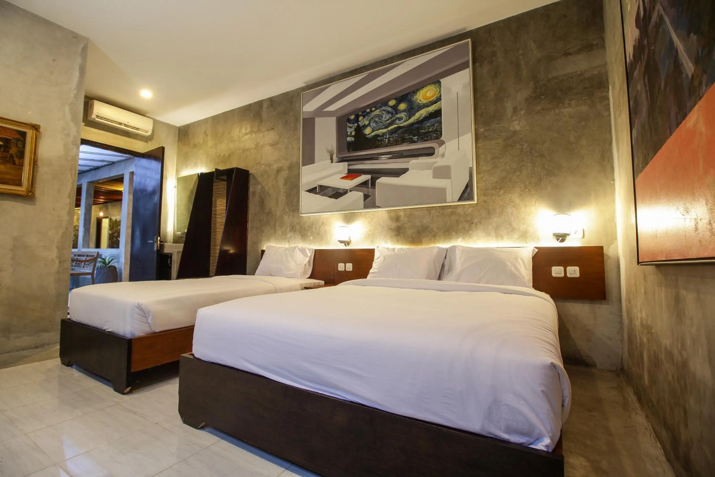 Deluxe Triple Room in Watu Agung Guest House