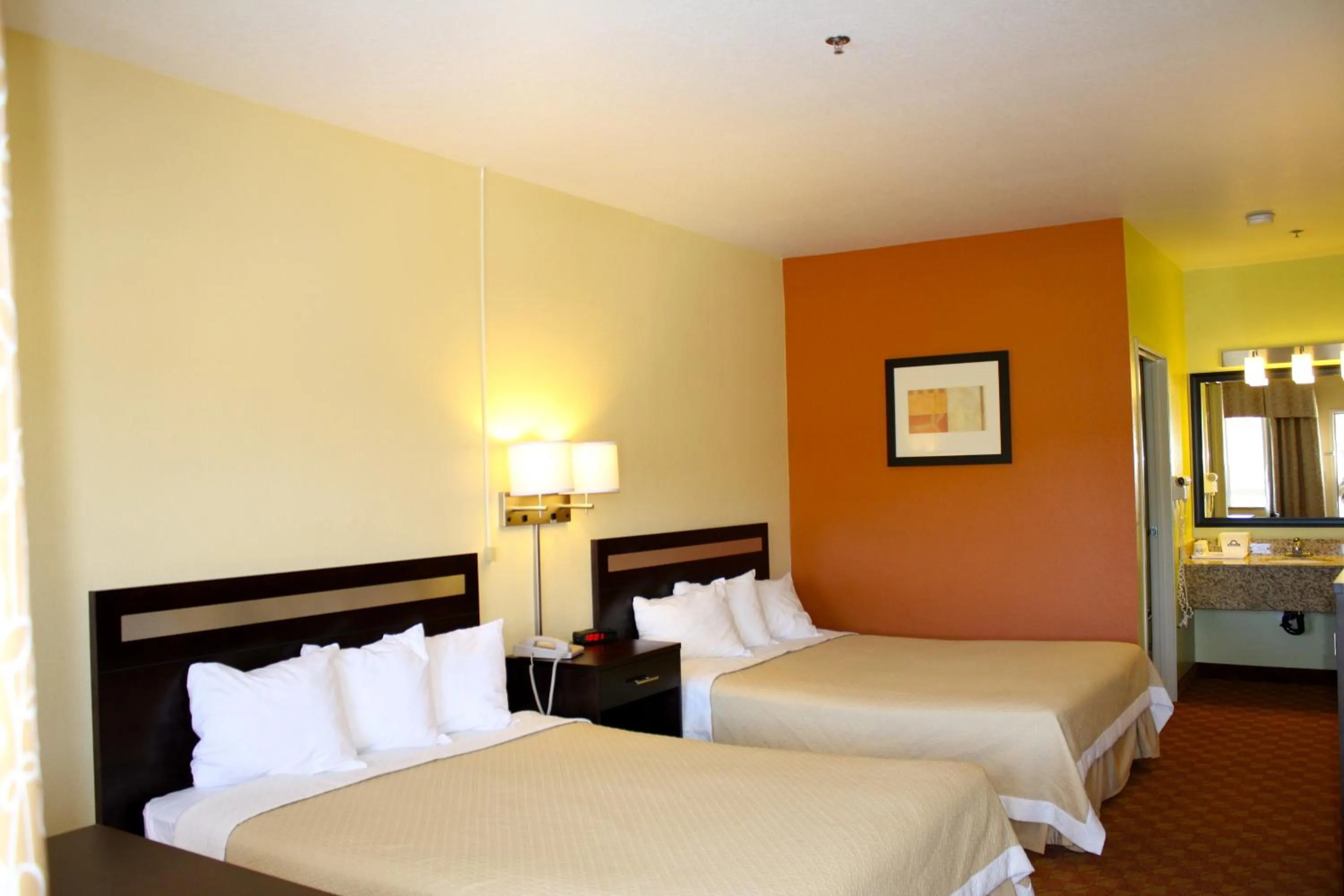 Queen Room with Two Queen Beds - Smoking in Days Inn by Wyndham Globe