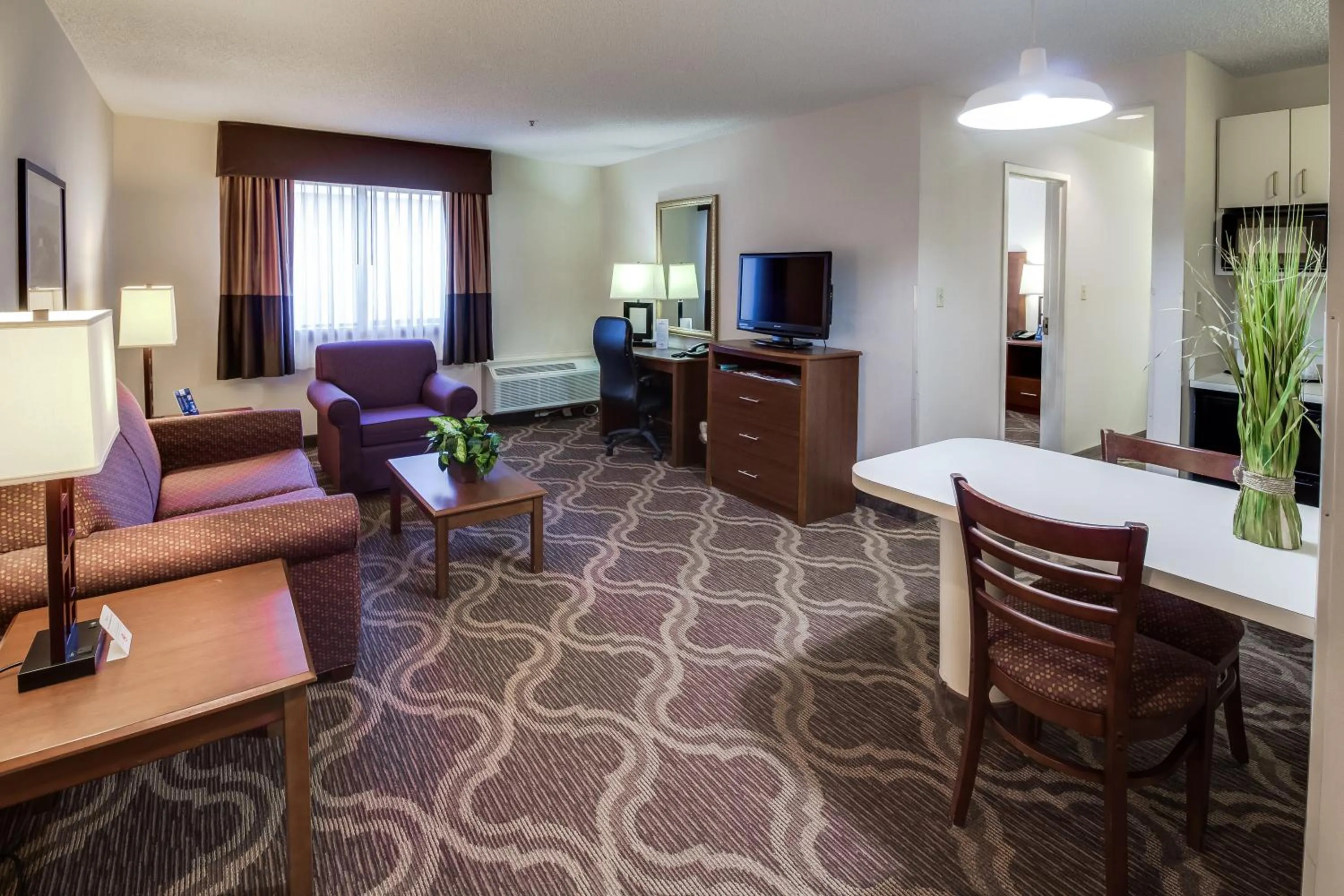 Queen Suite in Ashmore Inn and Suites Lubbock