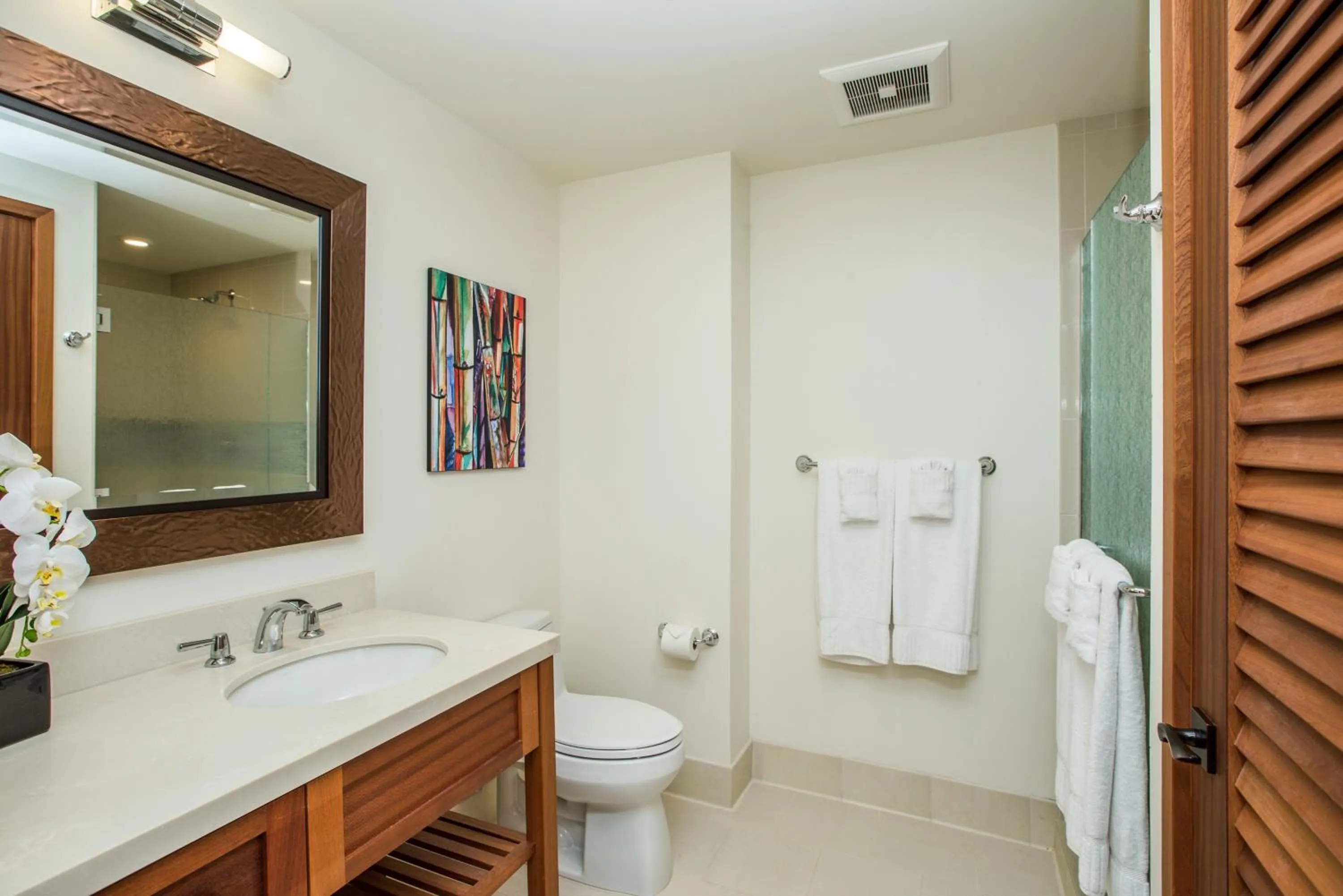 One-Bedroom King Villa with Sofa Bed/Island View/Balcony - Mobility/Hearing Accessible with Tub in Koloa Landing Resort at Po'ipu, Autograph Collection
