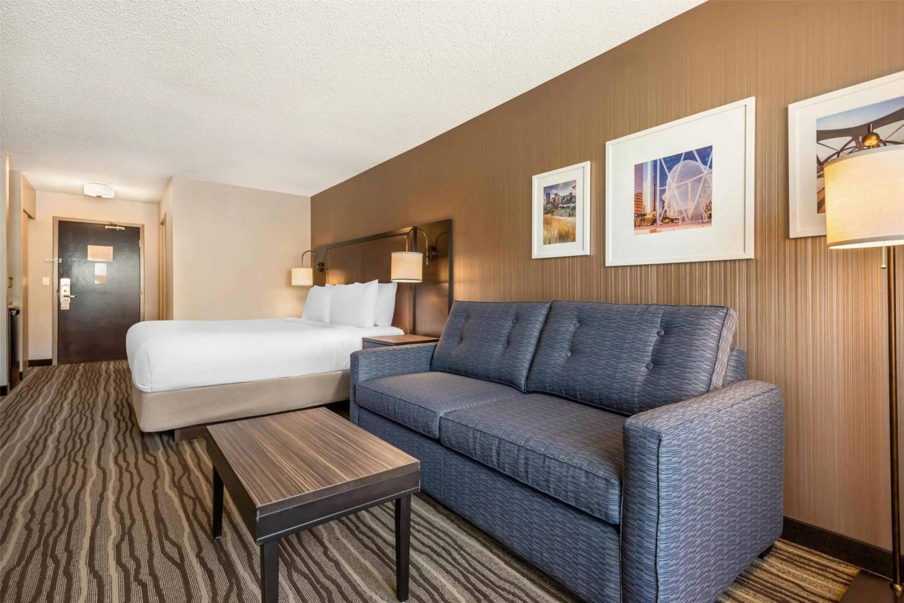 Oversize King Suite with Sofa Bed - Non-Smoking in Best Western PLUS Calgary Centre Inn